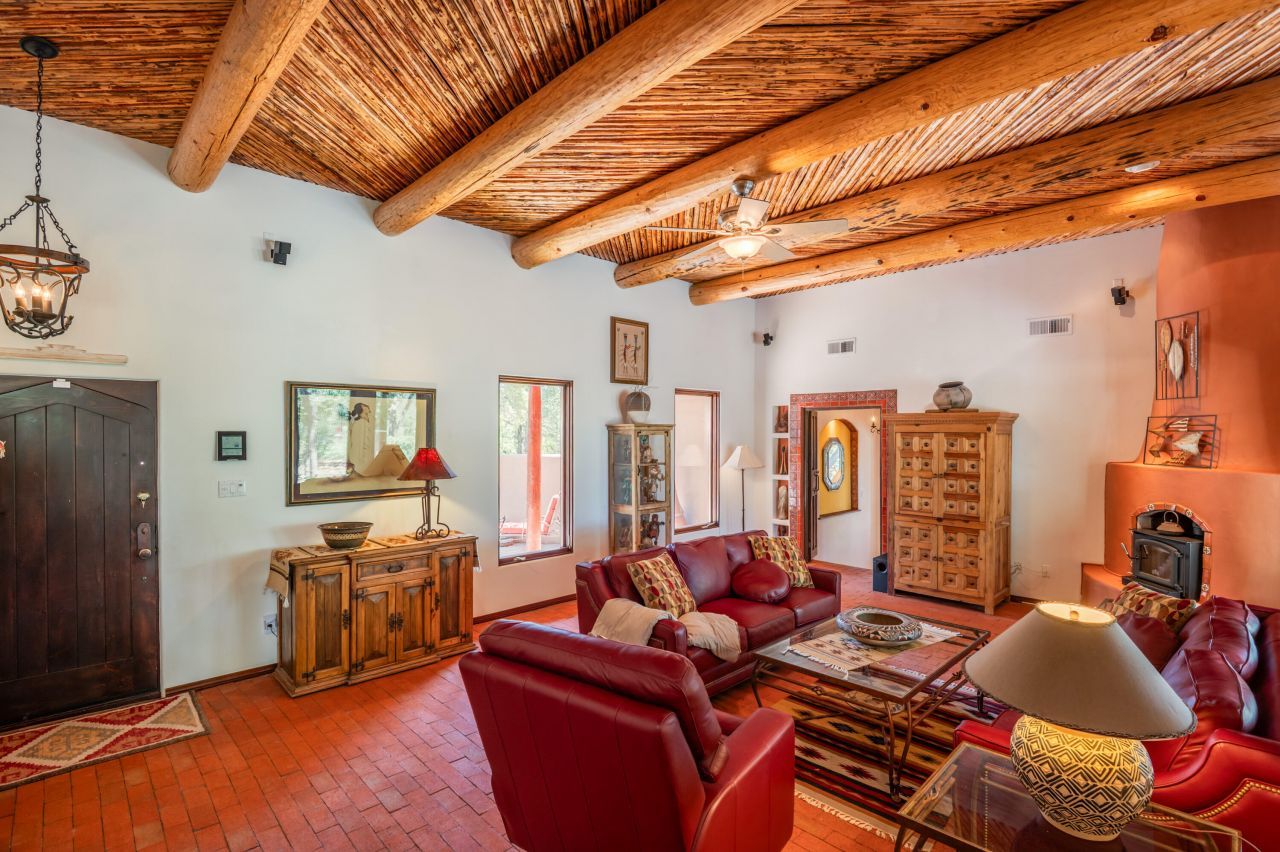 Tijeras, New Mexico, 87059, United States, 4 Bedrooms Bedrooms, ,2 BathroomsBathrooms,Residential,For Sale,1940446