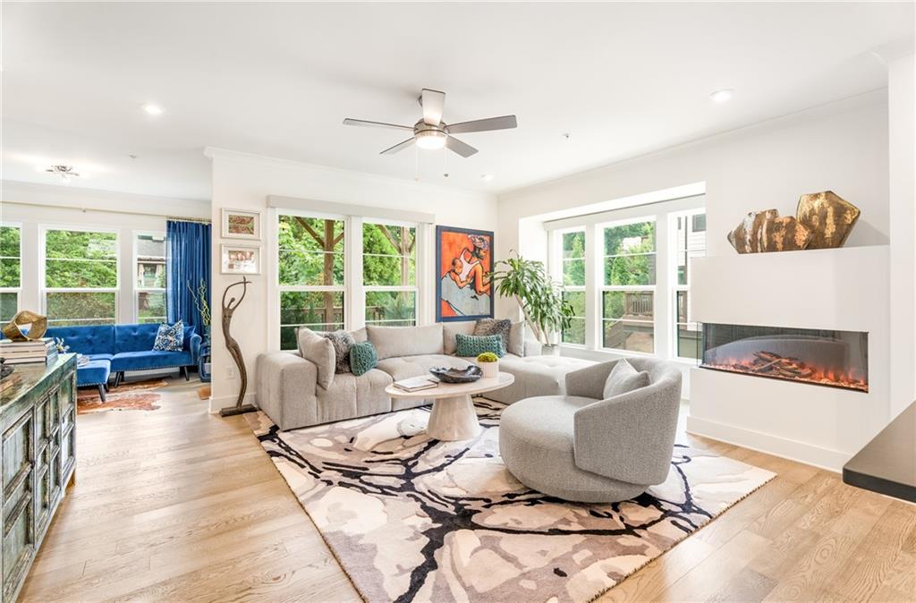 Atlanta, Georgia, 30318, United States, 3 Bedrooms Bedrooms, ,4 BathroomsBathrooms,Residential,For Sale,1911947