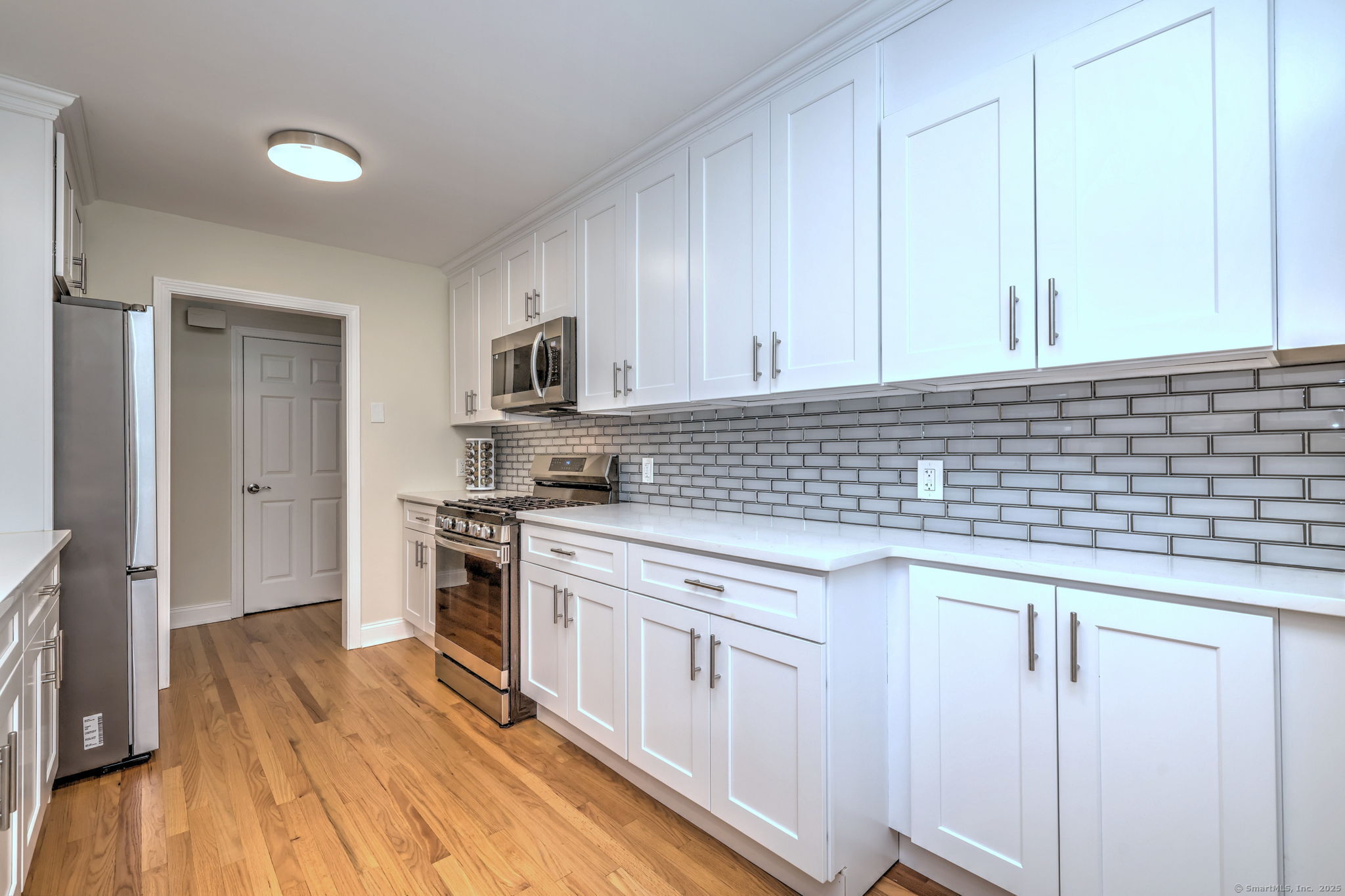 Stratford, Connecticut, 06614, United States, 1 Bedroom Bedrooms, ,3 BathroomsBathrooms,Residential,For Sale,1925931