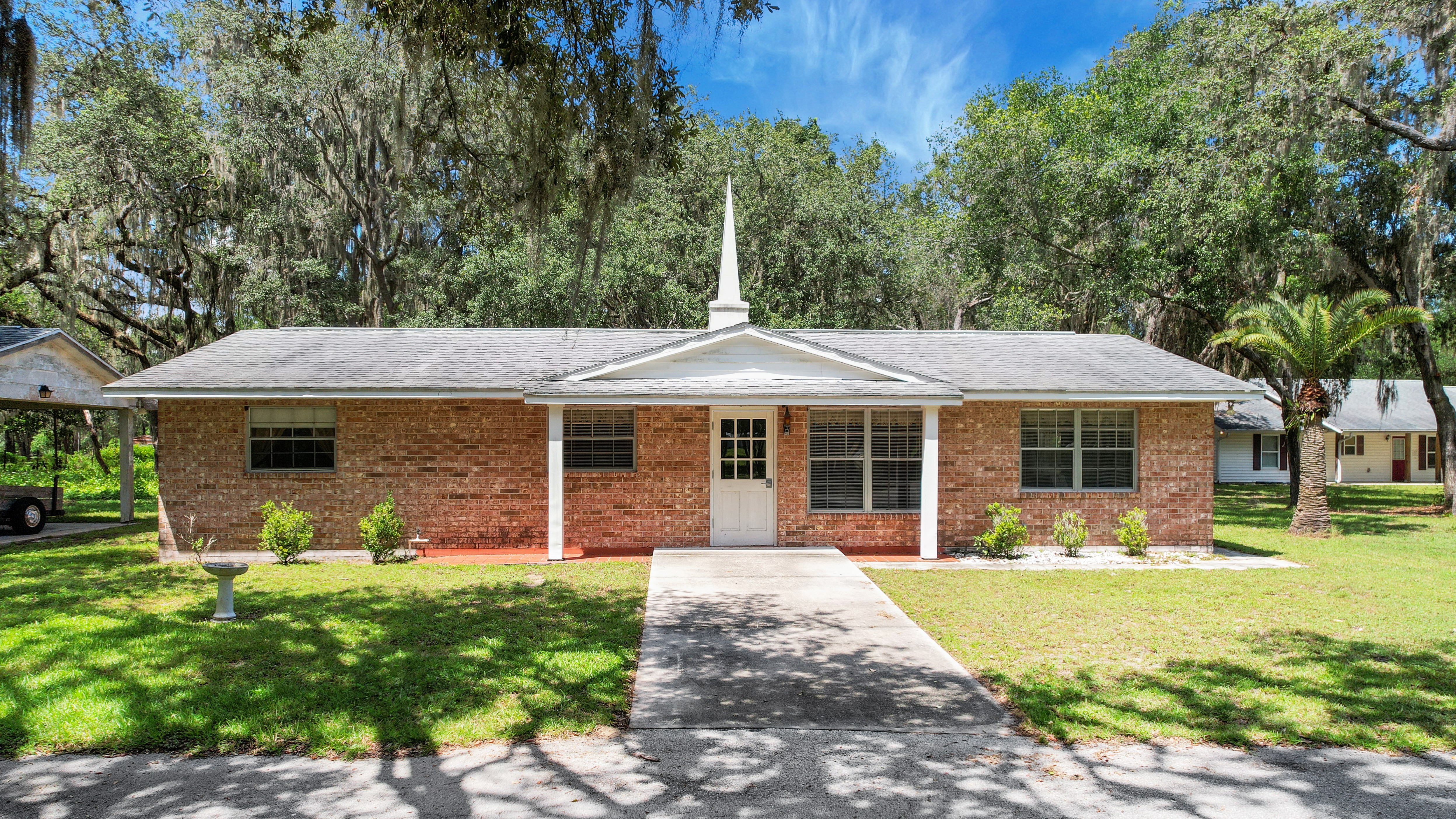 Lady Lake, Florida, 32159, United States, 6 Bedrooms Bedrooms, ,5 BathroomsBathrooms,Residential,For Sale,1921819