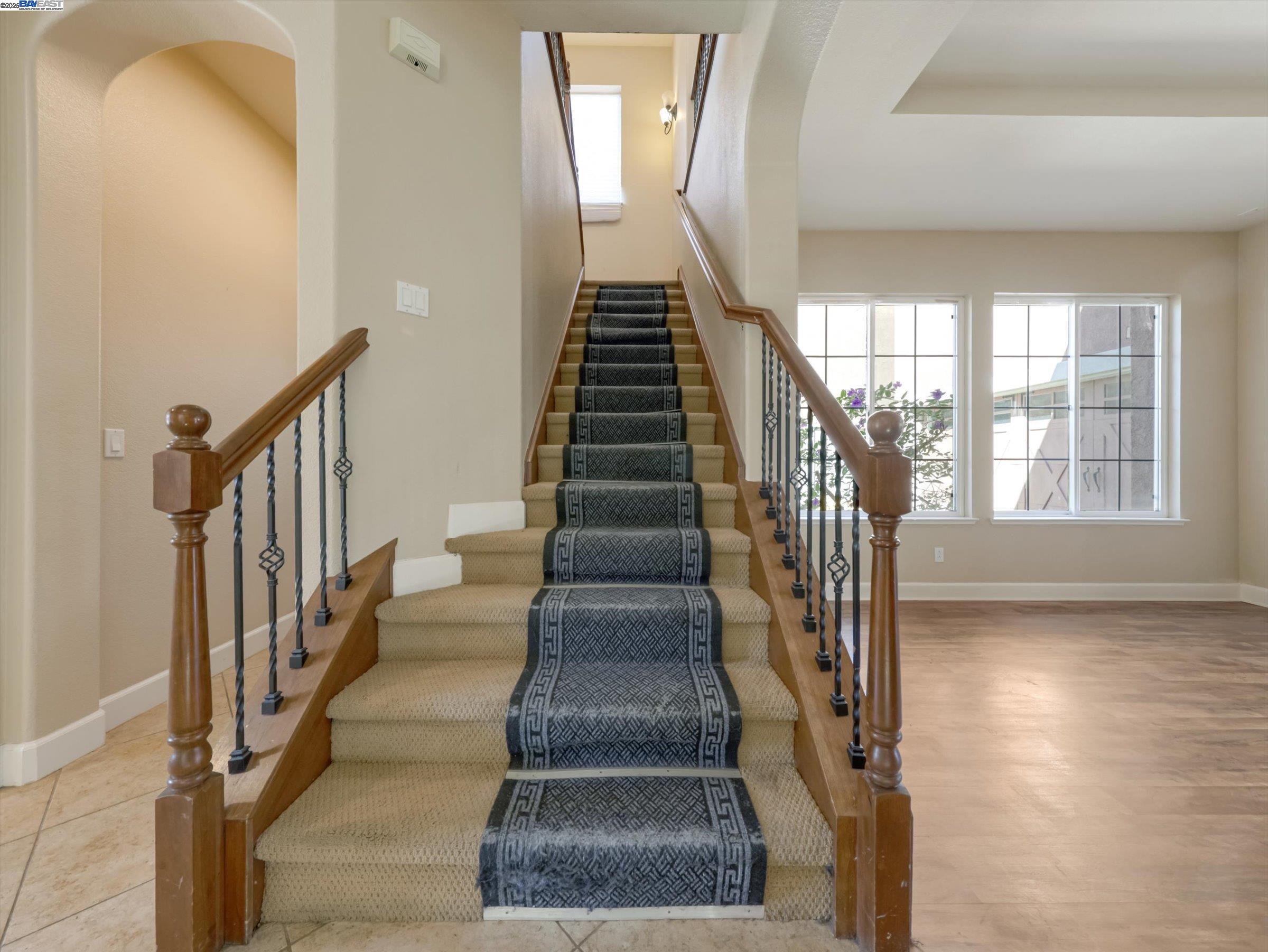 Vallejo, California, 94591, United States, 5 Bedrooms Bedrooms, ,5 BathroomsBathrooms,Residential,For Sale,2002289