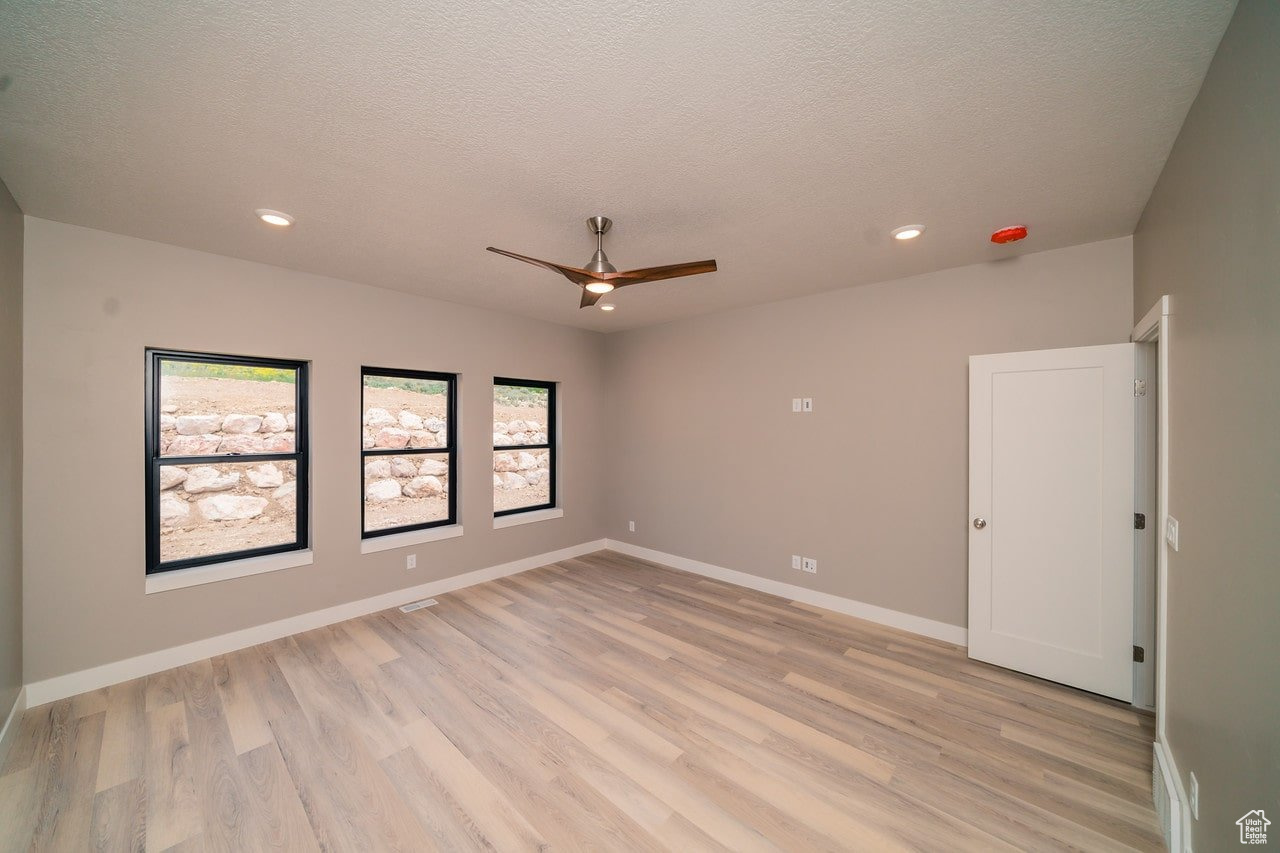North Logan, Utah, 84341, United States, 4 Bedrooms Bedrooms, ,3 BathroomsBathrooms,Residential,For Sale,1861267