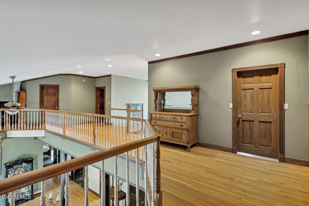 Greenville, New York, 12083, United States, 3 Bedrooms Bedrooms, ,3 BathroomsBathrooms,Residential,For Sale,1908320