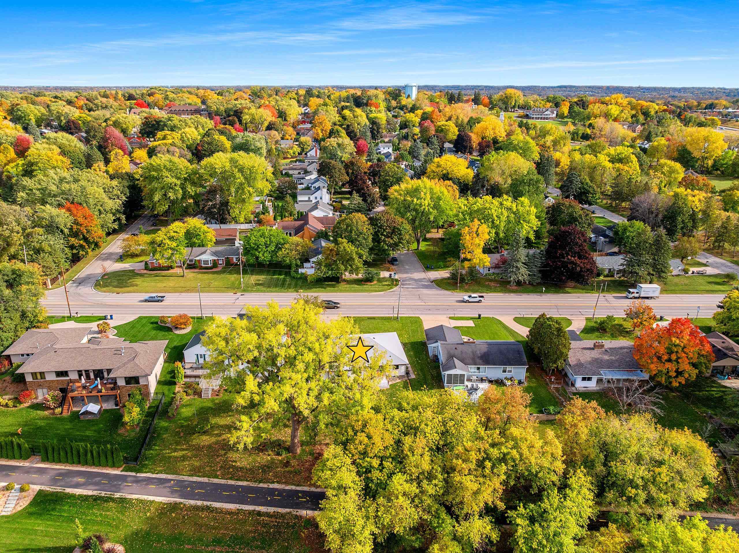 GREEN BAY, Wisconsin, 54301, United States, 3 Bedrooms Bedrooms, ,3 BathroomsBathrooms,Residential,For Sale,1969086