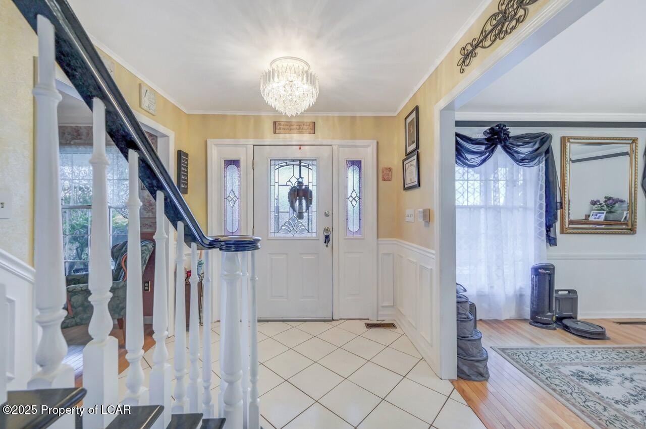 Sugarloaf, Pennsylvania, 18249, United States, 4 Bedrooms Bedrooms, ,3 BathroomsBathrooms,Residential,For Sale,1996756