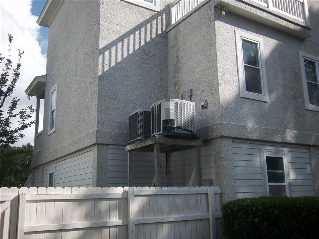 Brunswick, Georgia, 31520, United States, 3 Bedrooms Bedrooms, ,3 BathroomsBathrooms,Residential,For Sale,1895763