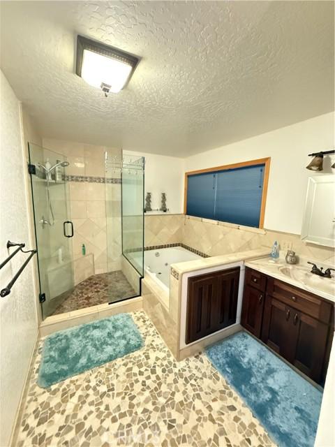 Strawberry, California, 95375, United States, 4 Bedrooms Bedrooms, ,3 BathroomsBathrooms,Residential,For Sale,1975985