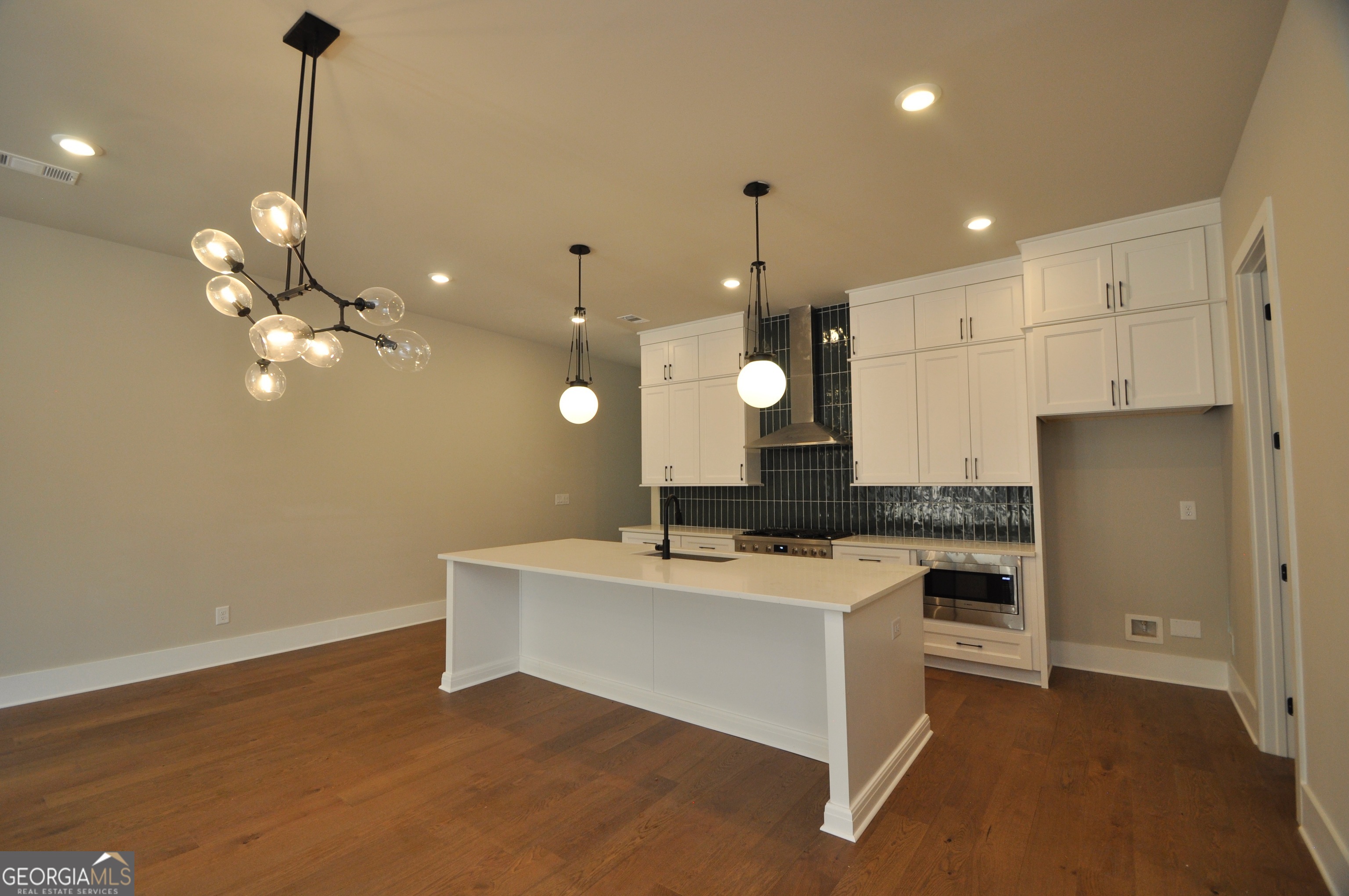 Watkinsville, Georgia, 30677, United States, 3 Bedrooms Bedrooms, ,4 BathroomsBathrooms,Residential,For Sale,1707989
