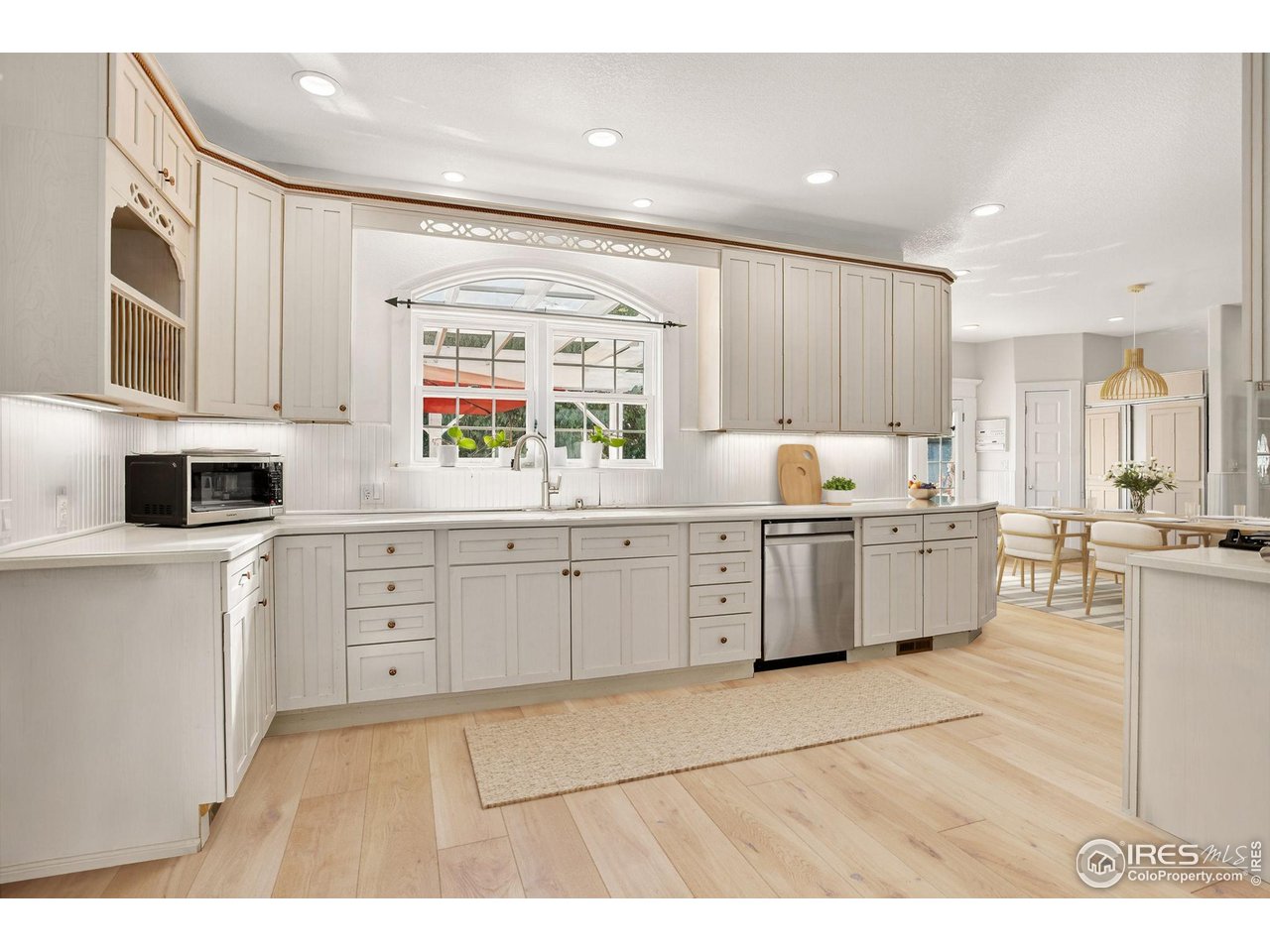 Lafayette, Colorado, 80026, United States, 5 Bedrooms Bedrooms, ,5 BathroomsBathrooms,Residential,For Sale,1991447