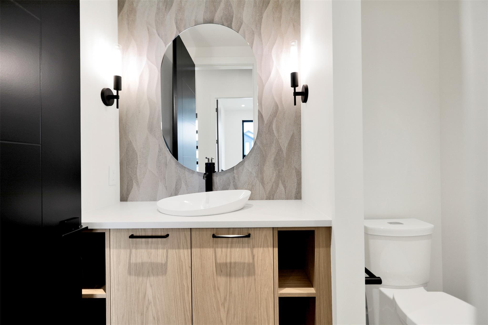 KELOWNA, British Columbia, V1W 0C4, CA, 5 Bedrooms Bedrooms, ,4 BathroomsBathrooms,Residential,For Sale,1960562