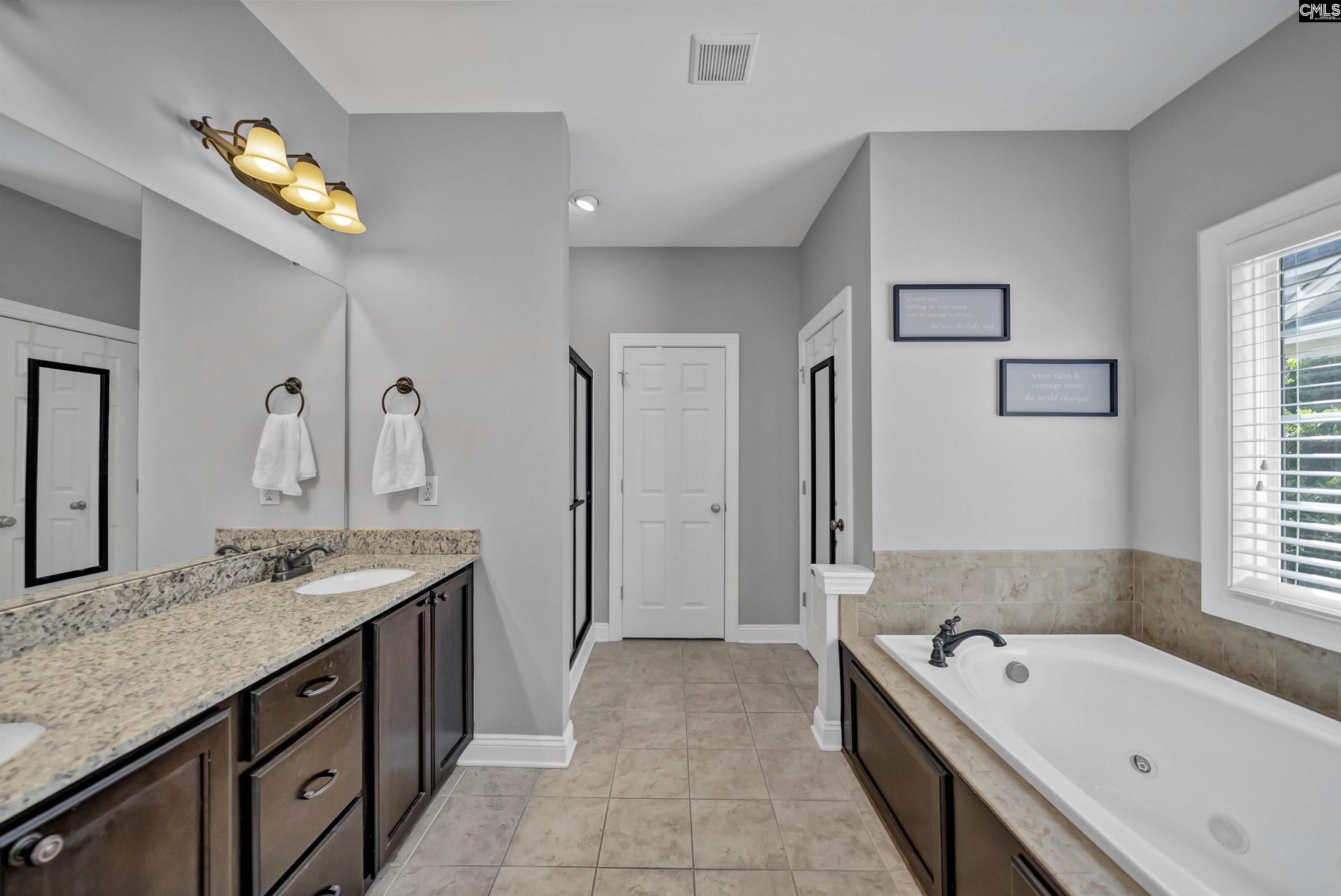 Lexington, South Carolina, 29072, United States, 5 Bedrooms Bedrooms, ,4 BathroomsBathrooms,Residential,For Sale,1906241