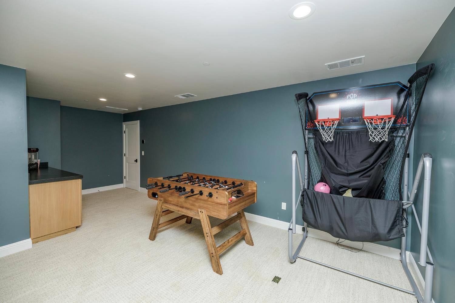 Turlock, California, 95382, United States, 5 Bedrooms Bedrooms, ,4 BathroomsBathrooms,Residential,For Sale,2002533