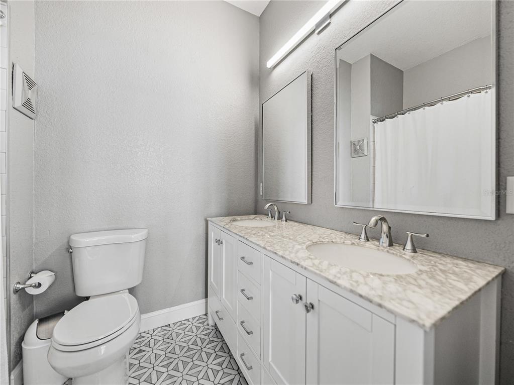 Tampa, Florida, 33602, United States, 3 Bedrooms Bedrooms, ,2 BathroomsBathrooms,Residential,For Sale,1895727