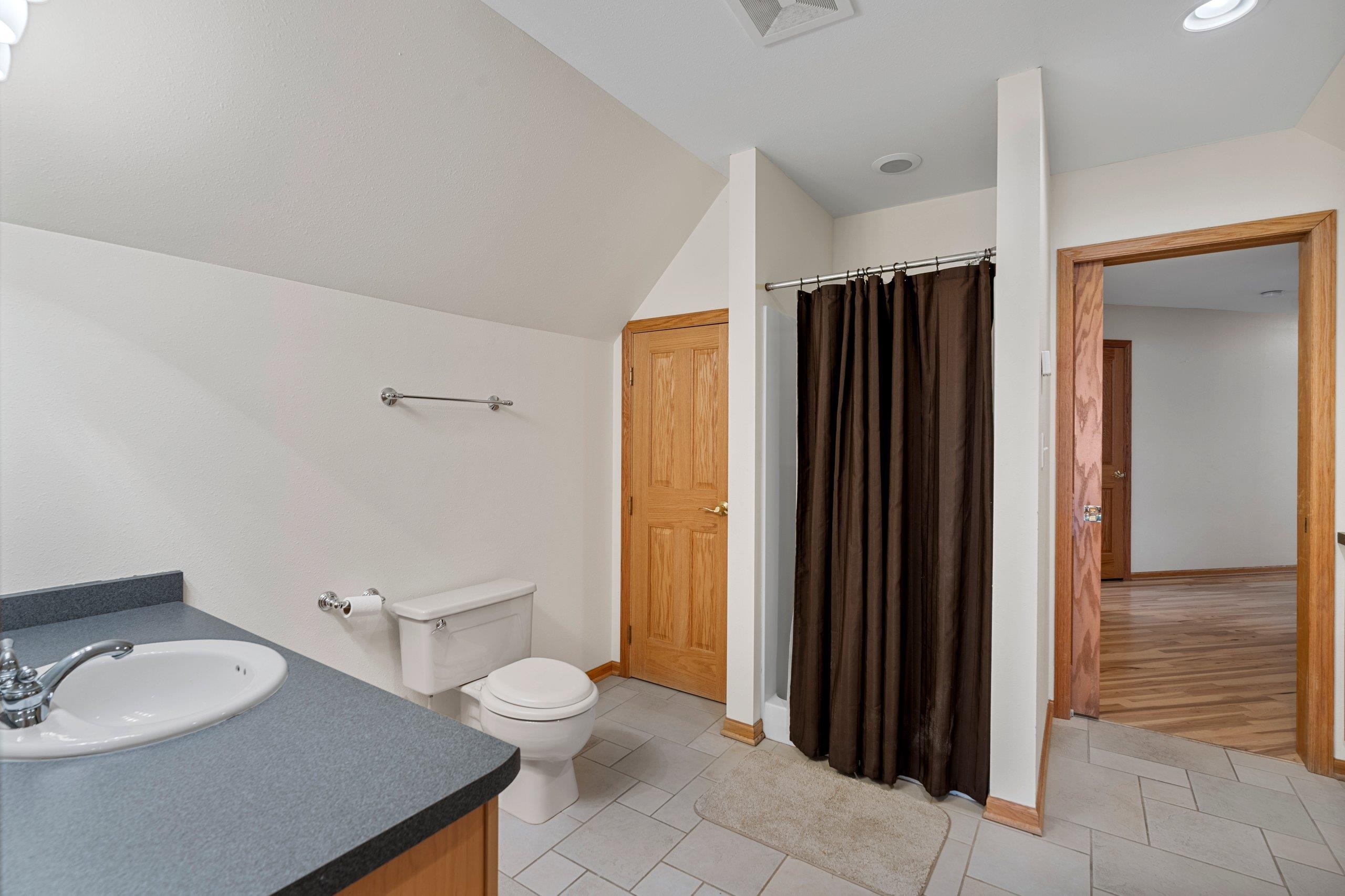 CHILTON, Wisconsin, 53014, United States, 5 Bedrooms Bedrooms, ,6 BathroomsBathrooms,Residential,For Sale,1927210