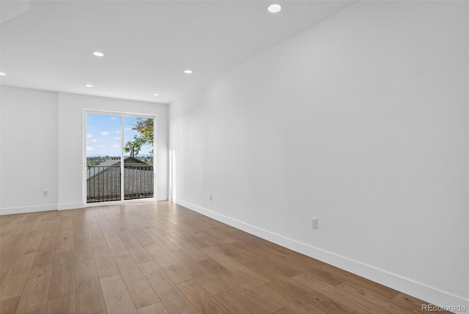 Denver, Colorado, 80212, United States, 2 Bedrooms Bedrooms, ,2 BathroomsBathrooms,Residential,For Sale,1951610