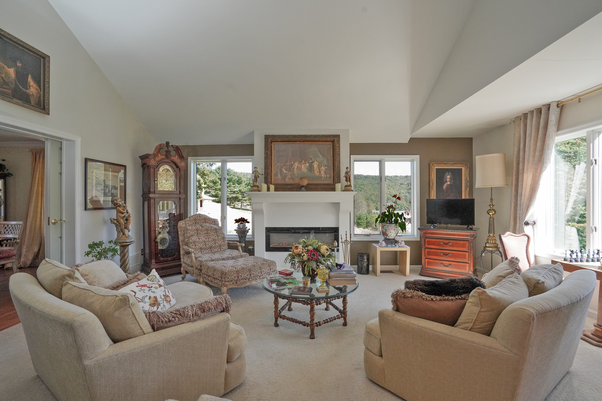 Tamaqua, Pennsylvania, 18252, United States, 4 Bedrooms Bedrooms, ,3 BathroomsBathrooms,Residential,For Sale,1980068