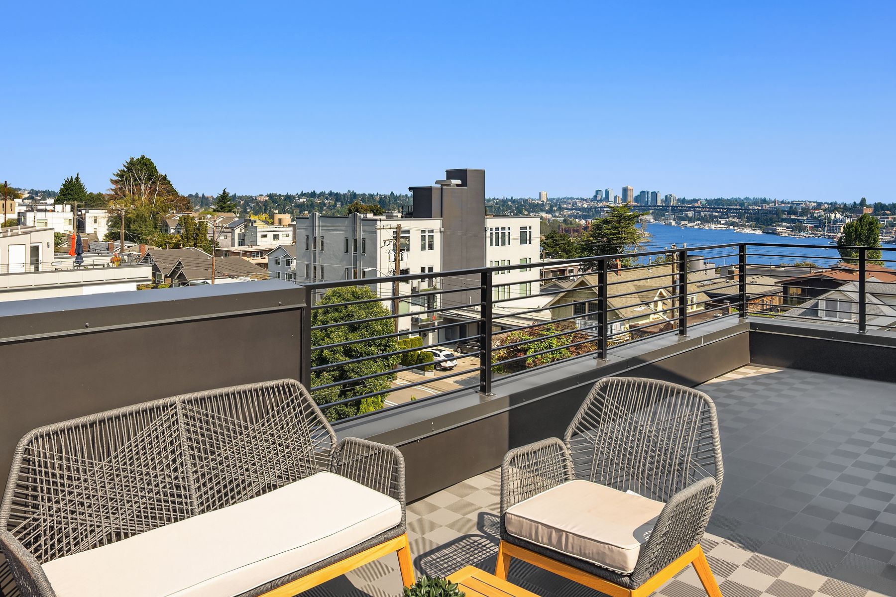  2011 Dexter Ave N Unit #A, Seattle, WA 98109 - 物件實景