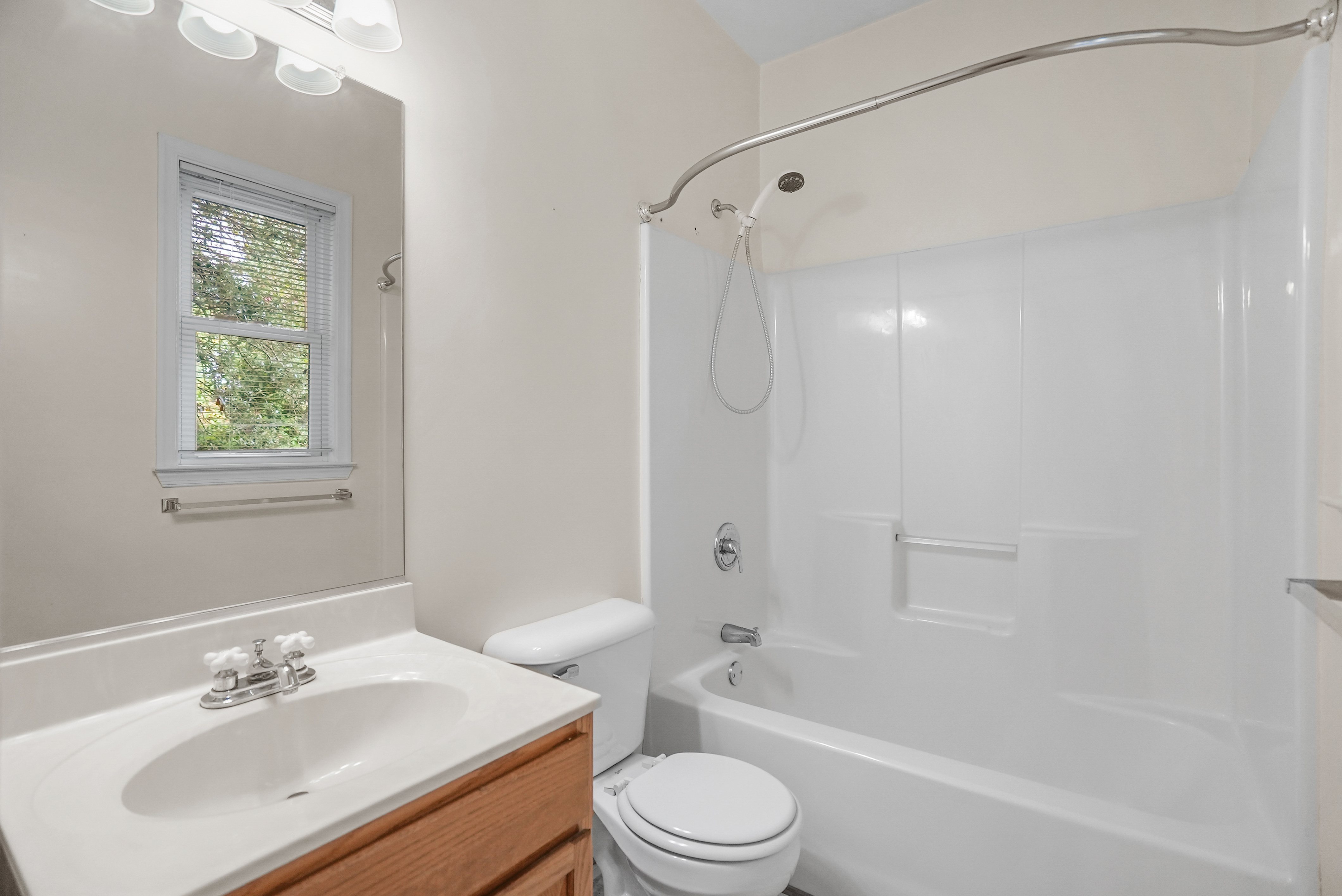  2112 Pretty Lake Avenue, Norfolk, VA, 23518 - 物件實景