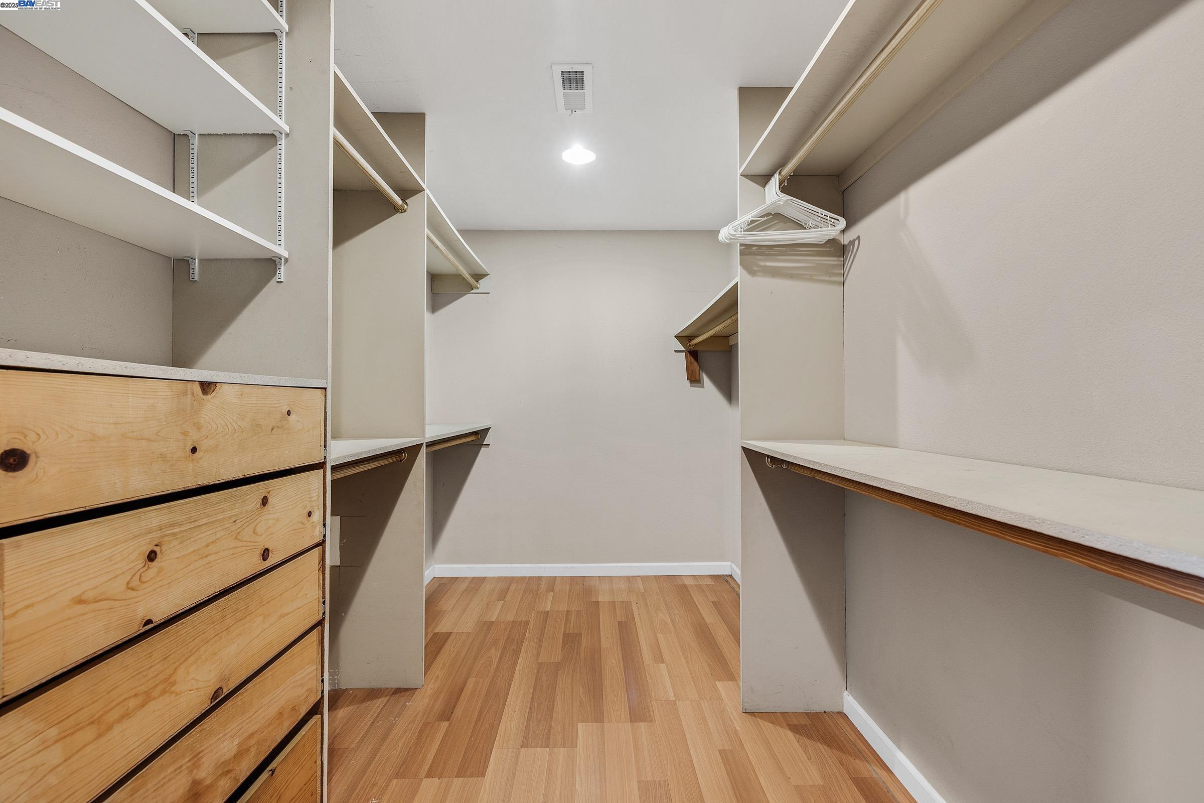 Hayward, California, 94544, United States, 3 Bedrooms Bedrooms, ,2 BathroomsBathrooms,Residential,For Sale,1999111