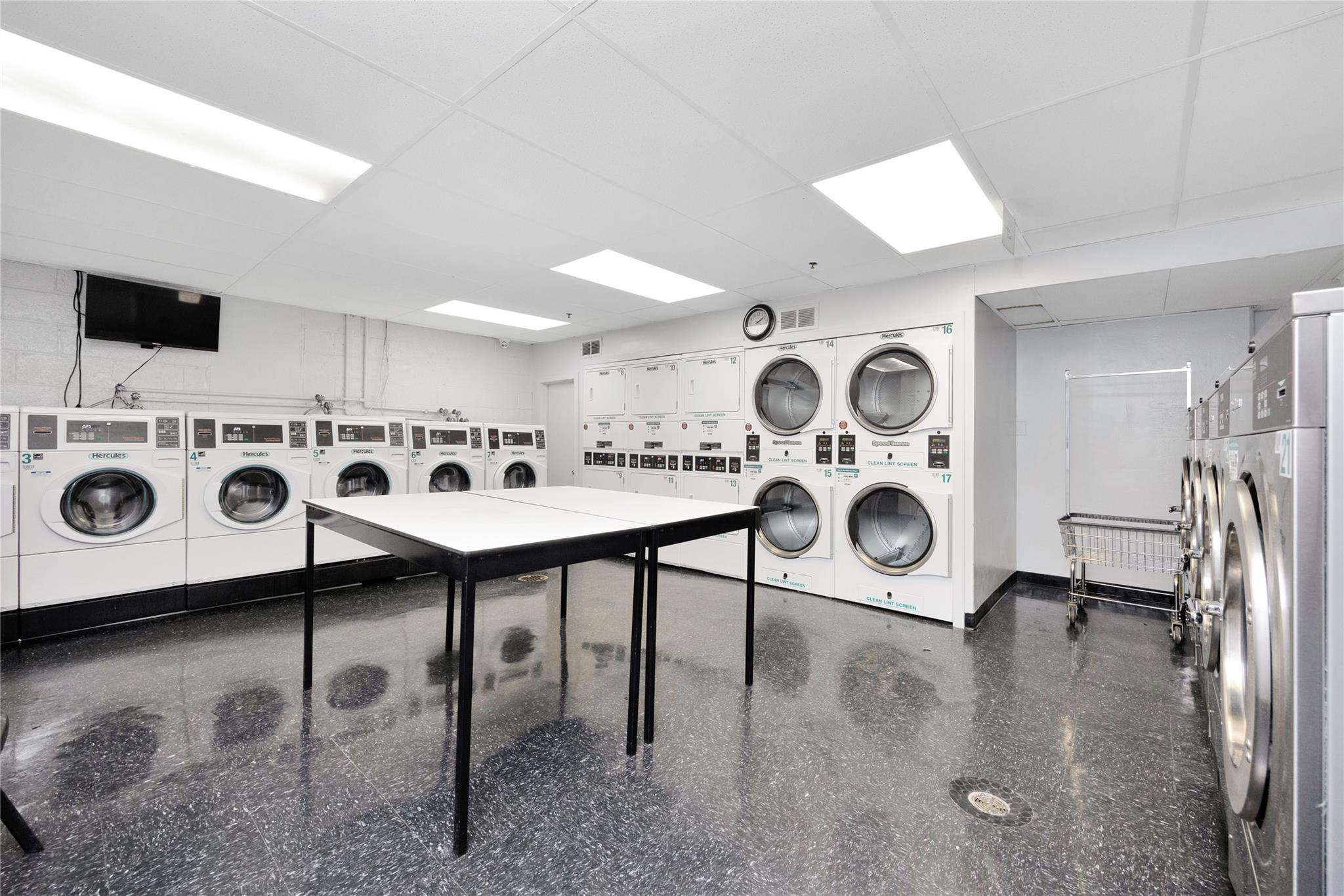 Rego Park, New York, 11374, United States, 3 Bedrooms Bedrooms, ,2 BathroomsBathrooms,Residential,For Sale,1846571