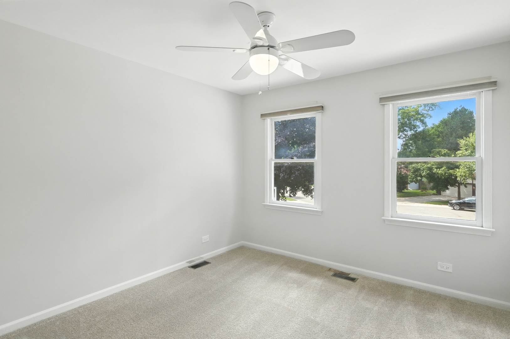Deerfield, Illinois, 60015, United States, 4 Bedrooms Bedrooms, ,3 BathroomsBathrooms,Residential,For Sale,1933252