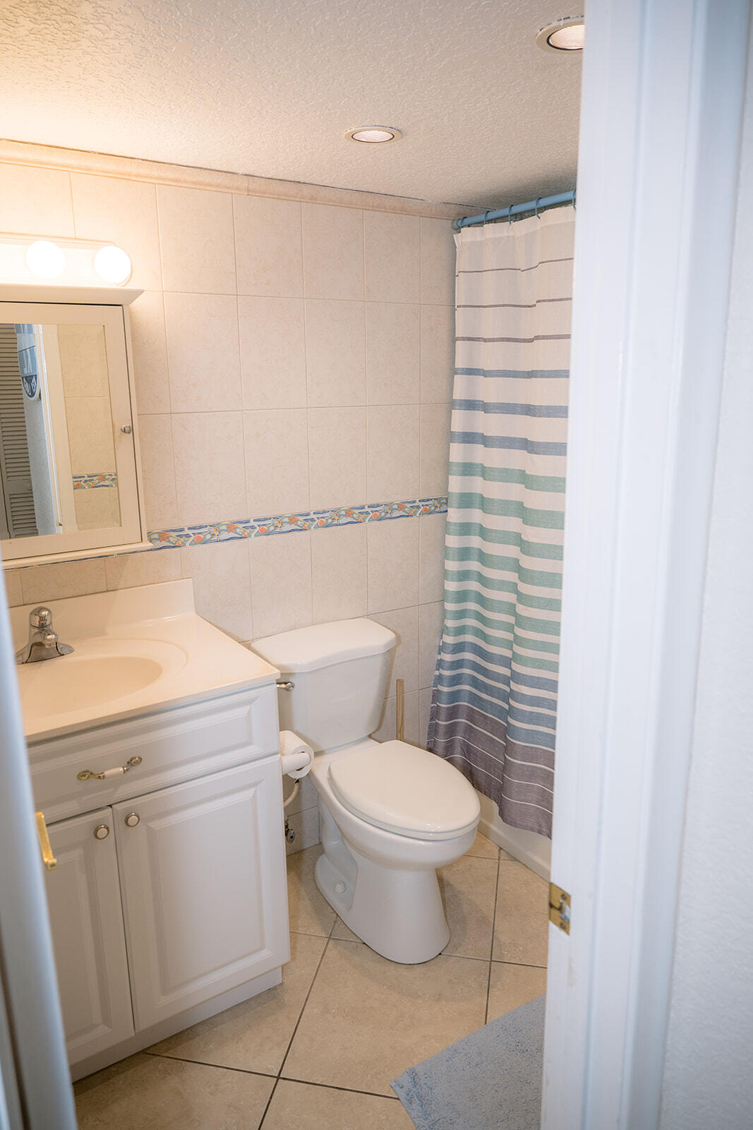 KEY LARGO, Florida, 33037, United States, 2 Bedrooms Bedrooms, ,2 BathroomsBathrooms,Residential,For Sale,1891316