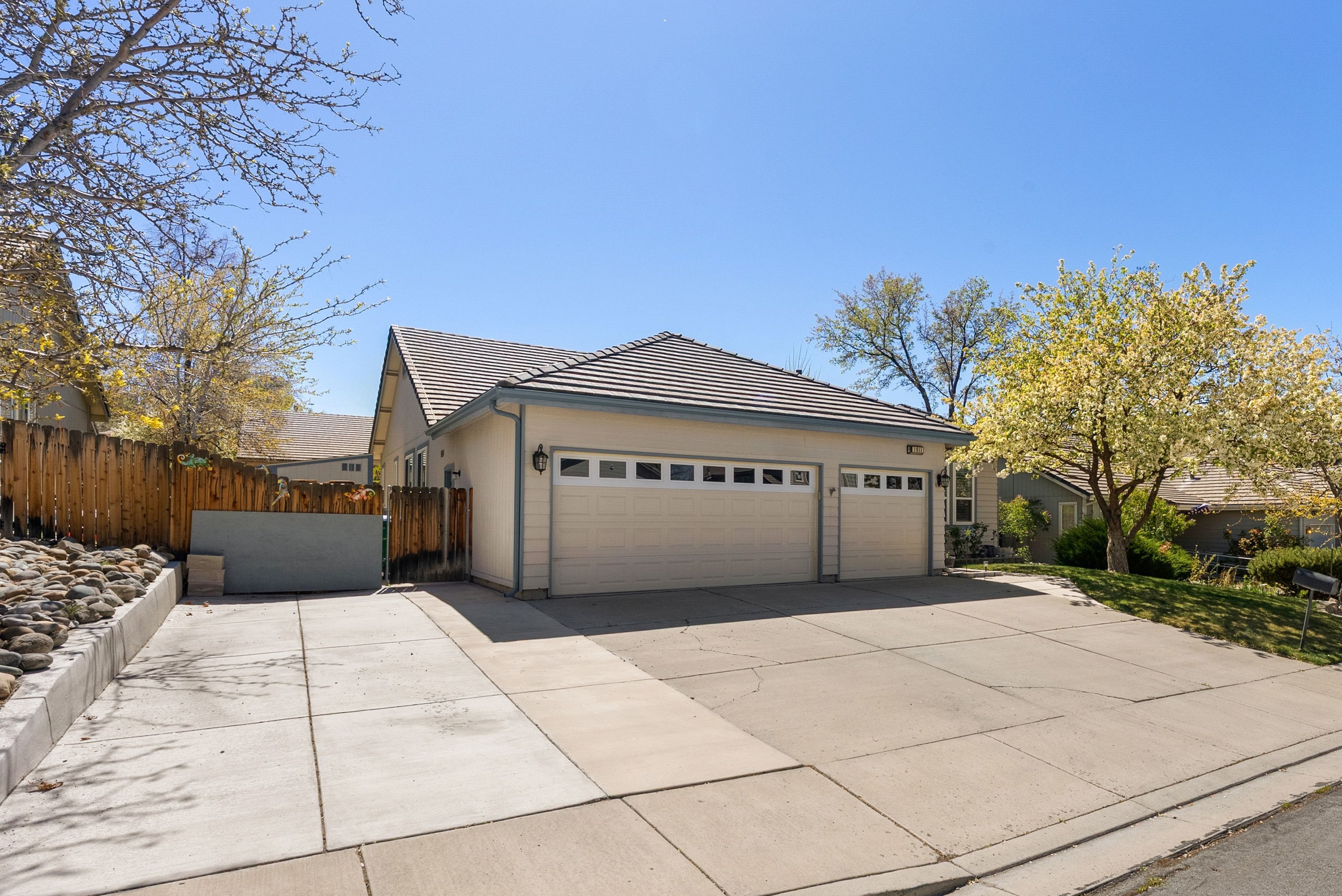  Immaculate Home with No HOA - 物件實景