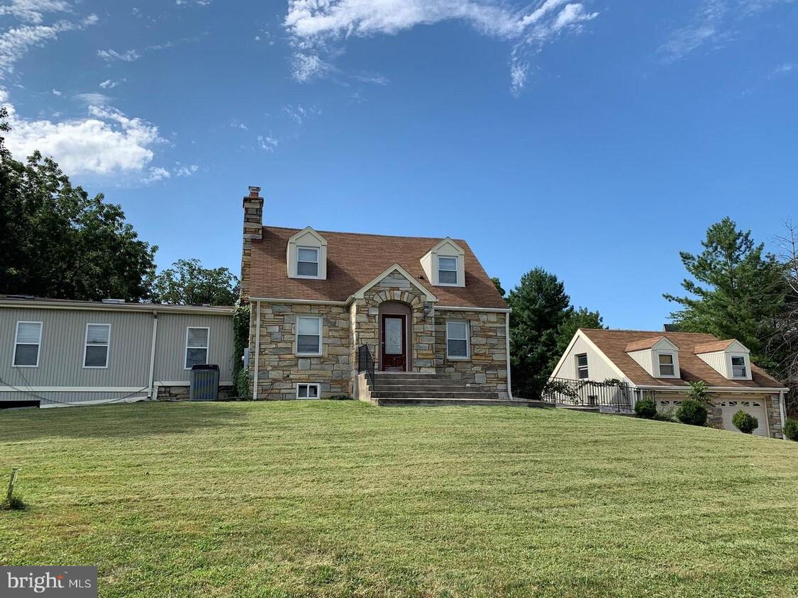 Fairfax, Virginia, 22030, United States, 4 Bedrooms Bedrooms, ,4 BathroomsBathrooms,Residential,For Sale,1991943