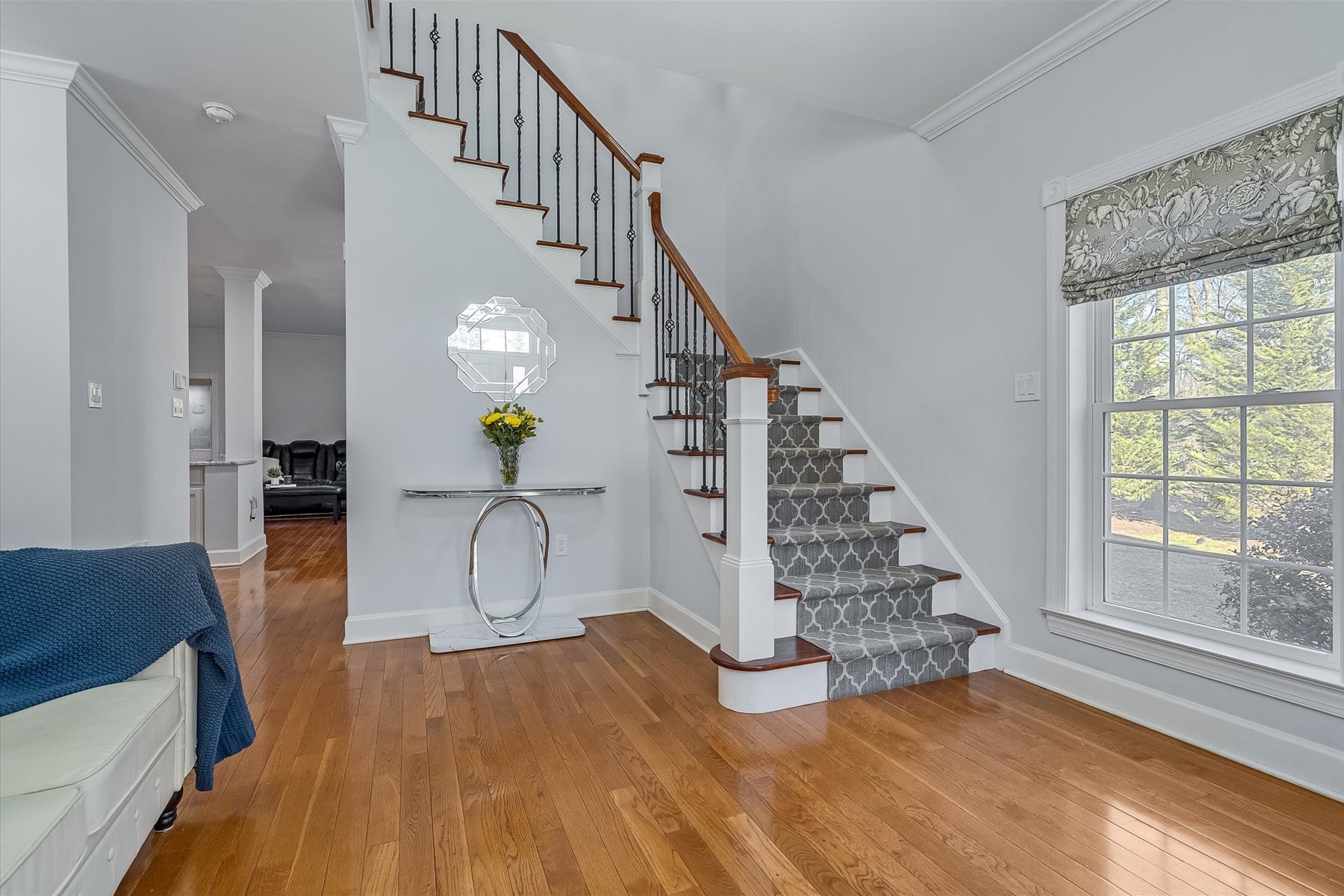  Experience Urban Luxury with this End-Unit Townhome - 物件實景