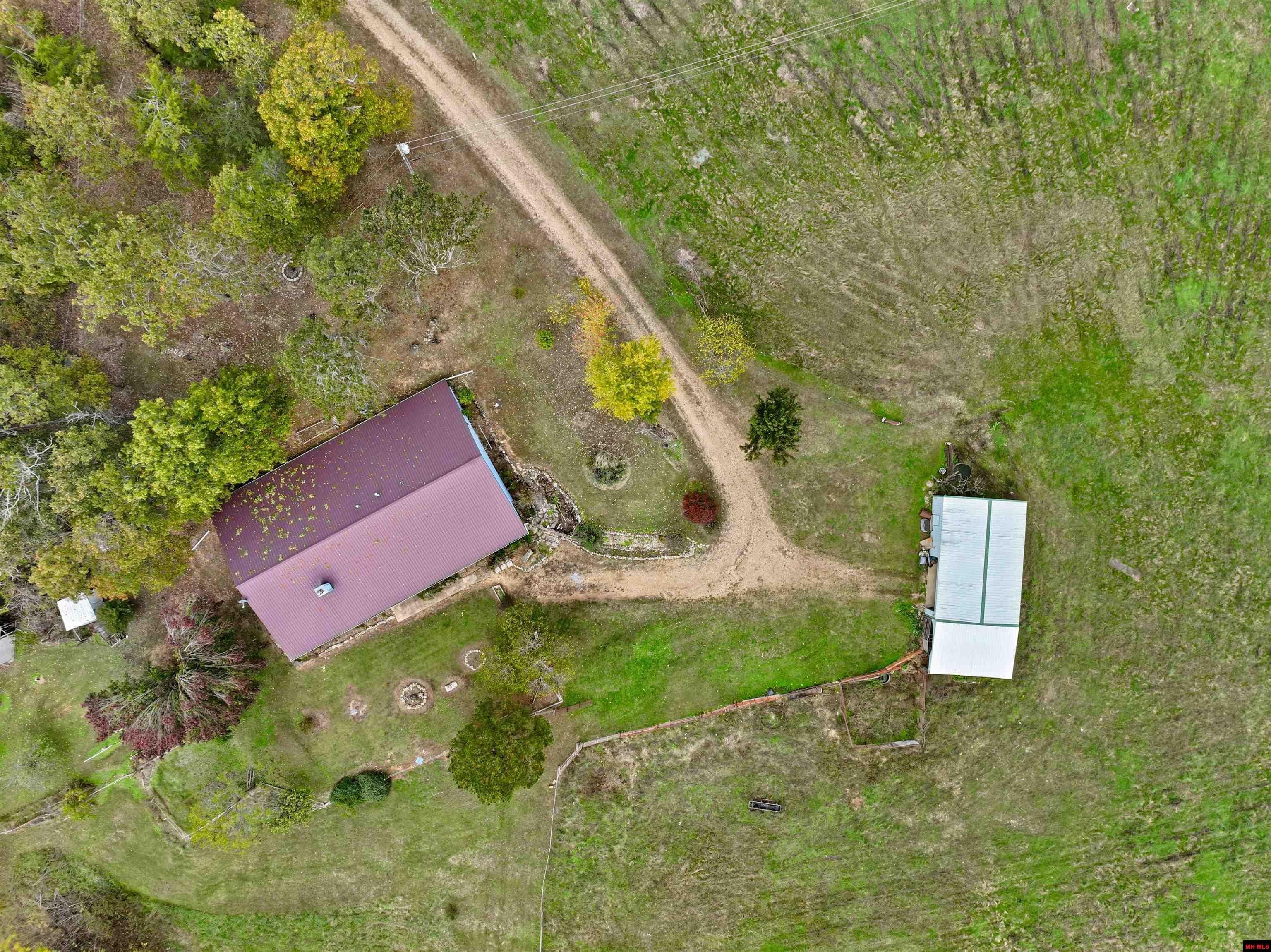 Theodosia, Missouri, 65761, United States, 3 Bedrooms Bedrooms, ,2 BathroomsBathrooms,Residential,For Sale,1986107