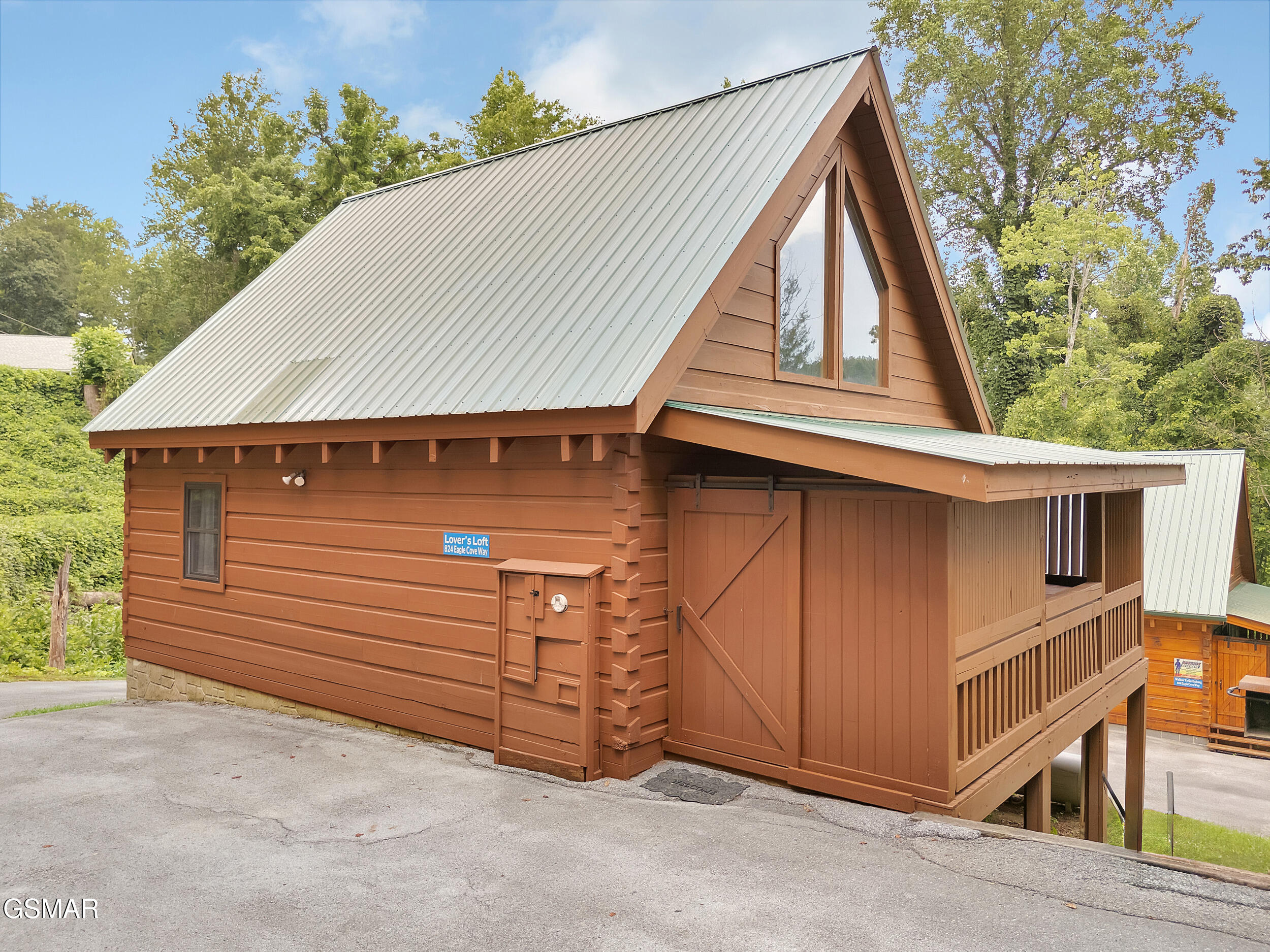 Gatlinburg, Tennessee, 37738, United States, 2 Bedrooms Bedrooms, ,2 BathroomsBathrooms,Residential,For Sale,1930738