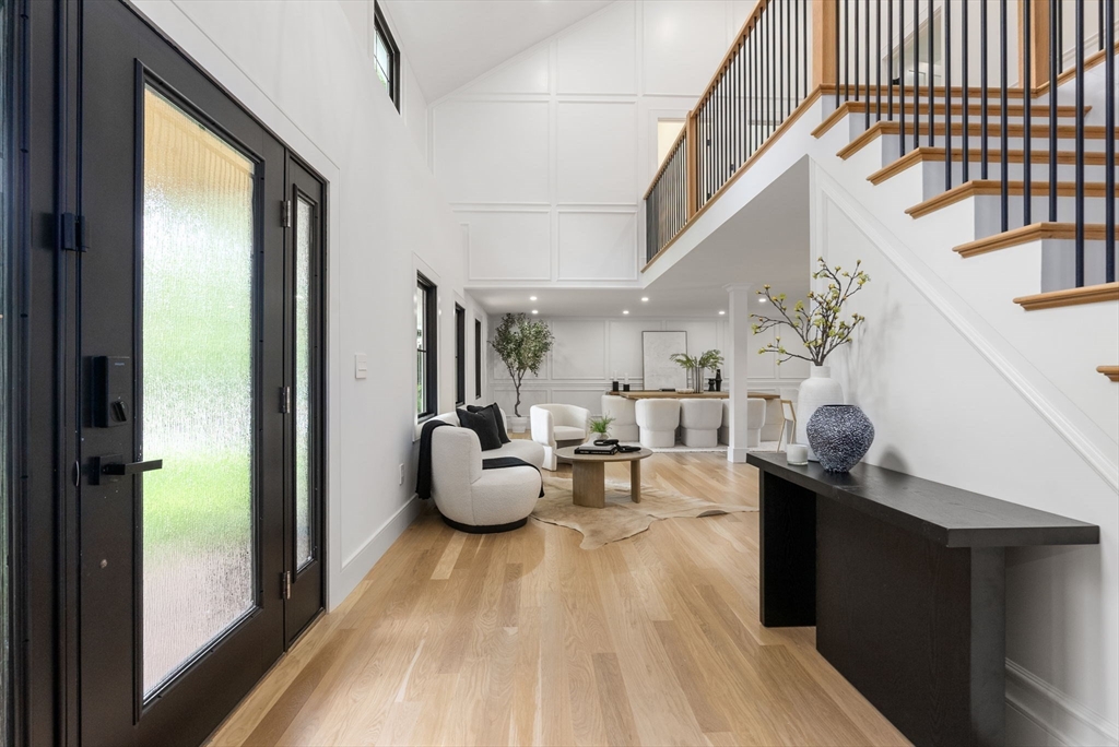 Hopkinton, Massachusetts, 01748, United States, 5 Bedrooms Bedrooms, ,4 BathroomsBathrooms,Residential,For Sale,1947956