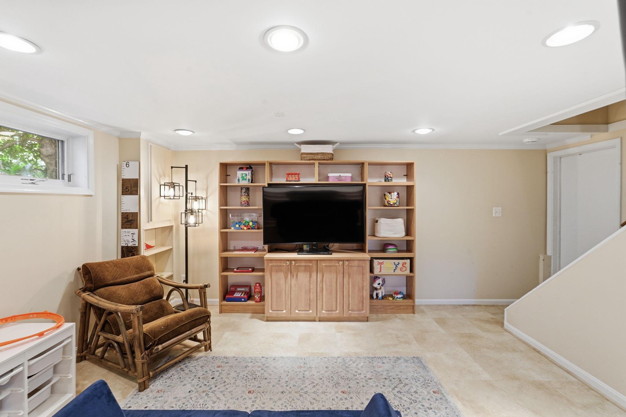  629 Prospect Place, Alexandria, VA, 22304 - 物件實景