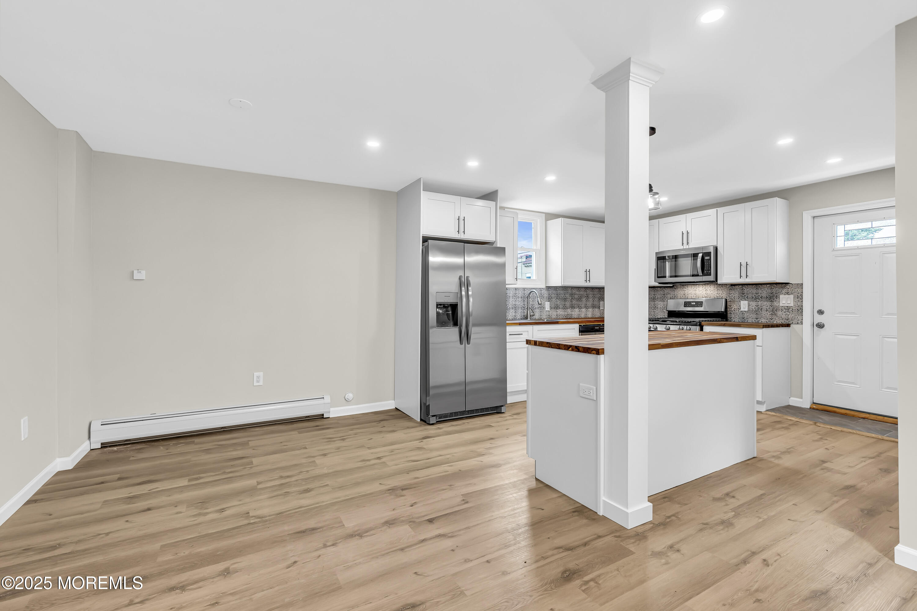 Keansburg, New Jersey, 07734, United States, ,Residential,For Sale,1976906