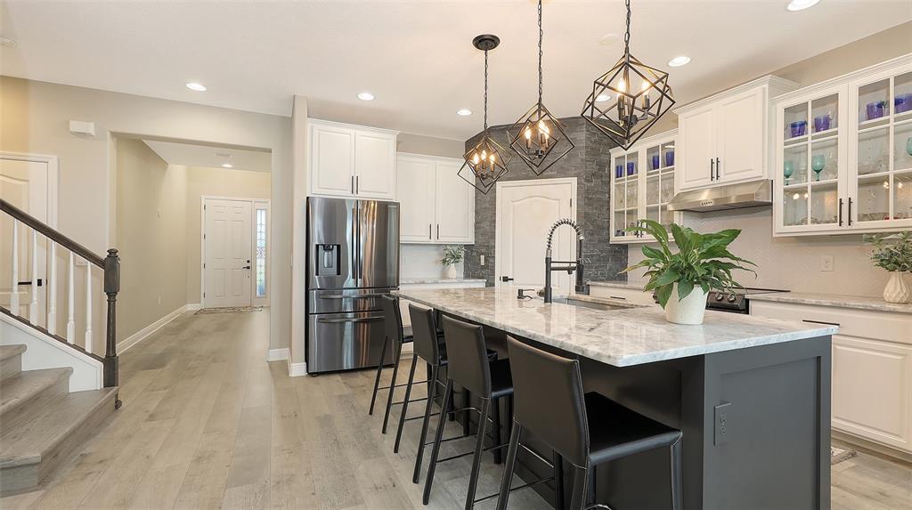 Sarasota, Florida, 34243, United States, 5 Bedrooms Bedrooms, ,4 BathroomsBathrooms,Residential,For Sale,1927282