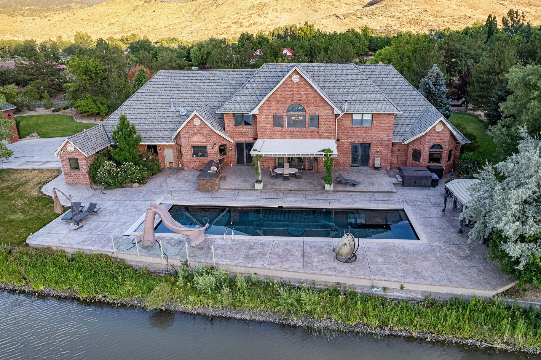 A Rare Lakefront Estate in the Heart of Reno no in One of Northern Nevada