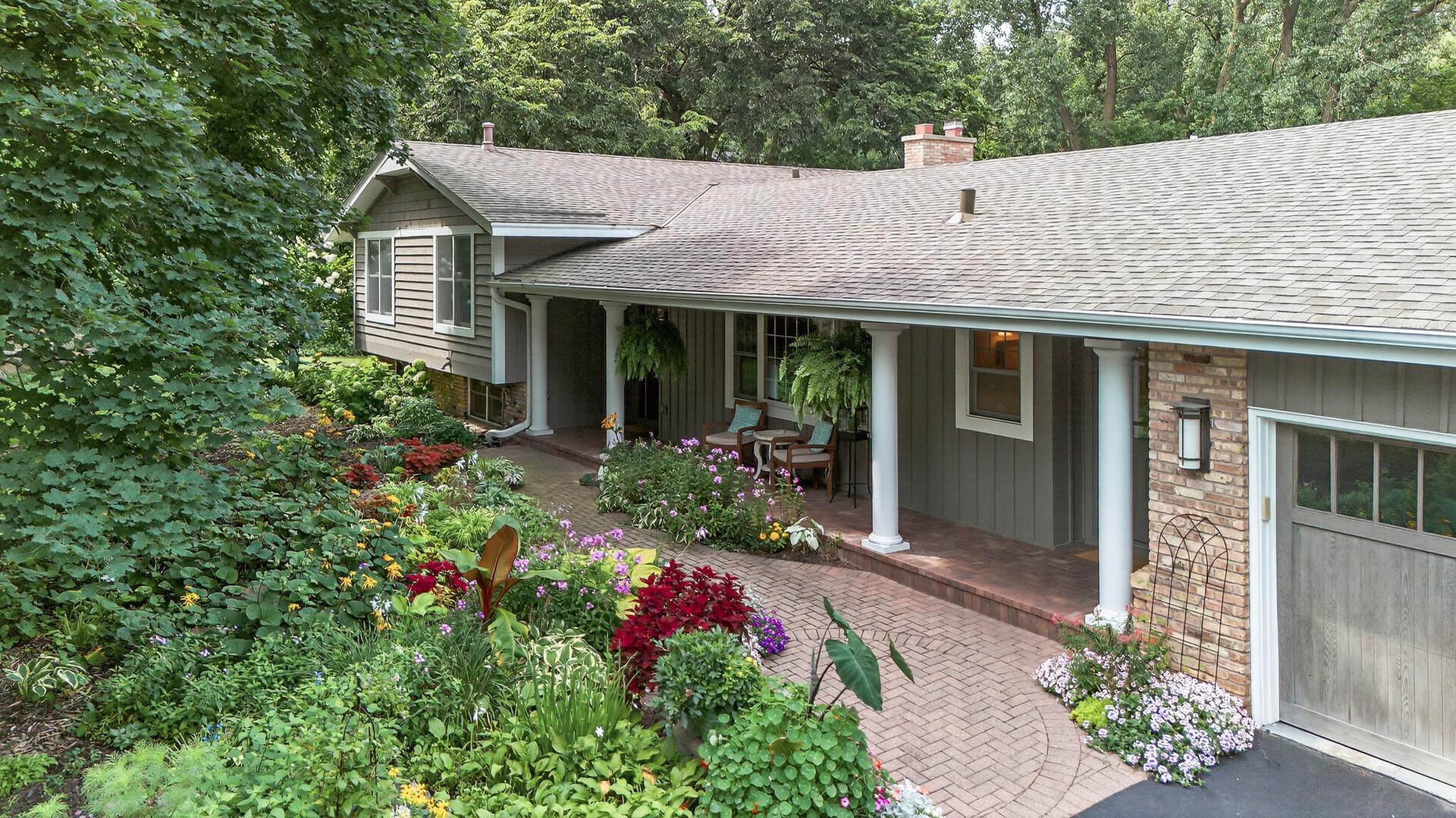 Minnetonka, Minnesota, 55345, United States, 5 Bedrooms Bedrooms, ,2 BathroomsBathrooms,Residential,For Sale,1919862