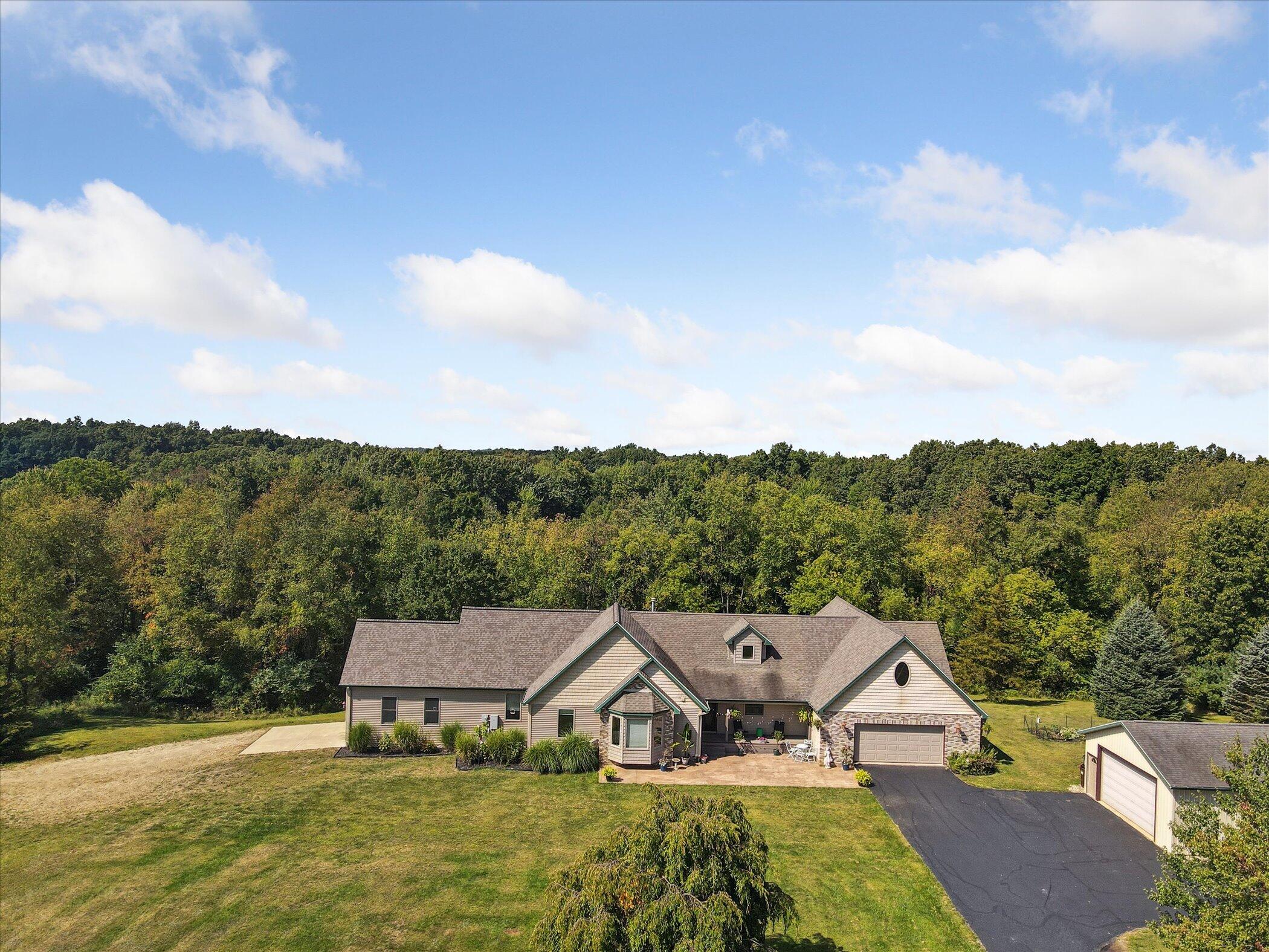 Horton, Michigan, 49246, United States, 5 Bedrooms Bedrooms, ,4 BathroomsBathrooms,Residential,For Sale,1940330