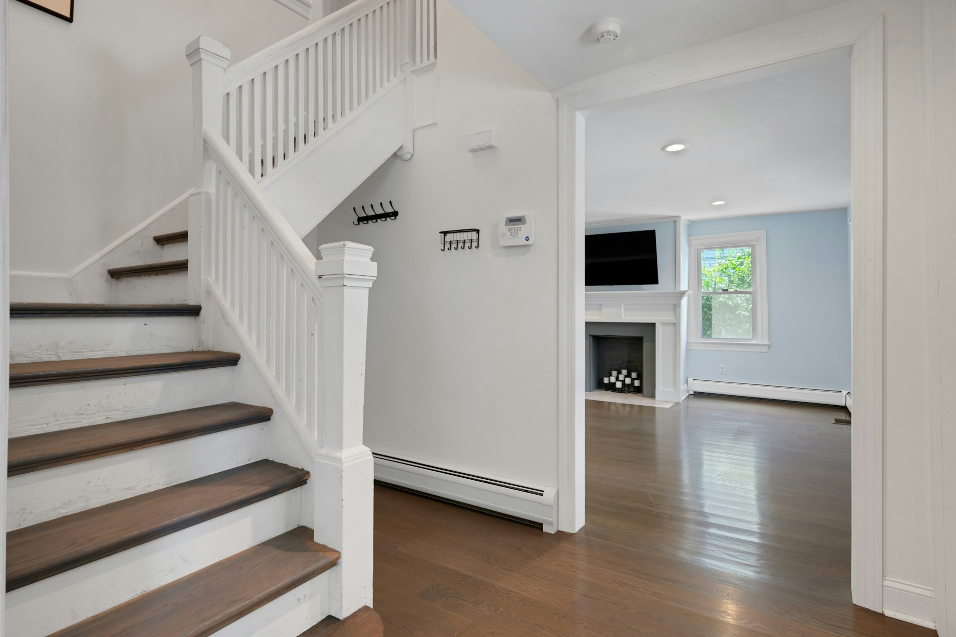 Boonton, New Jersey, 07005, United States, 3 Bedrooms Bedrooms, ,4 BathroomsBathrooms,Residential,For Sale,1974319