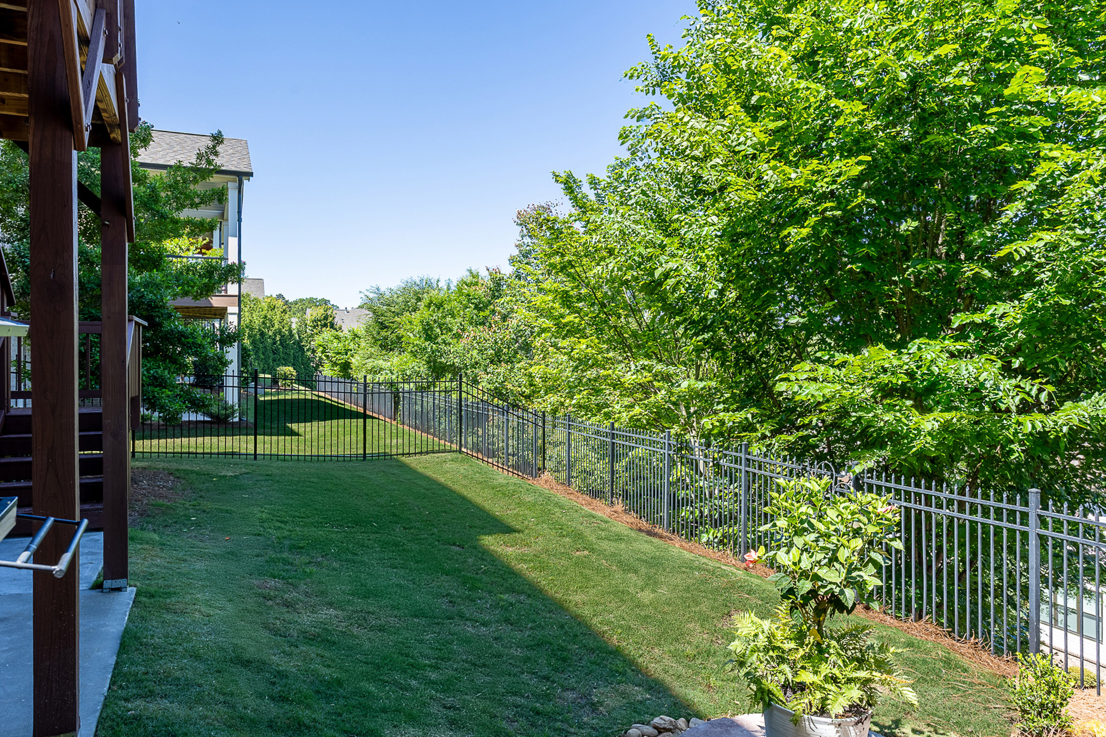  Stunning Designer Transformed Home in Sought-after Gated Vinings Community - 物件實景