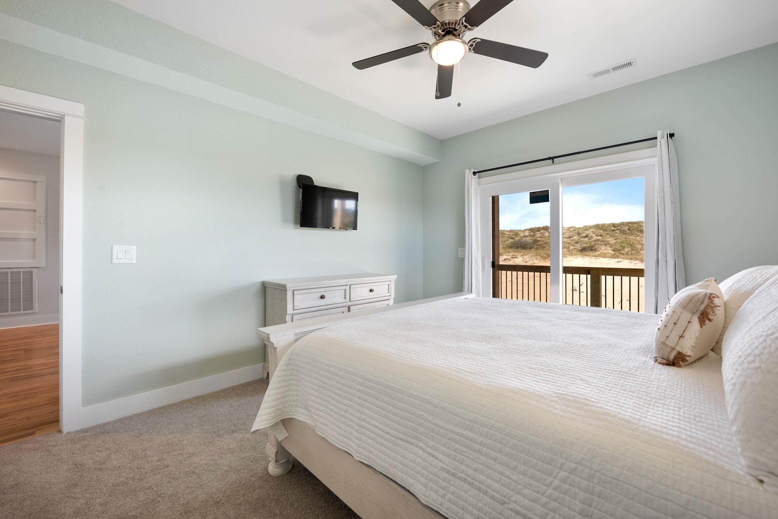 Corolla, North Carolina, 27927, United States, 12 Bedrooms Bedrooms, ,12 BathroomsBathrooms,Residential,For Sale,1980657