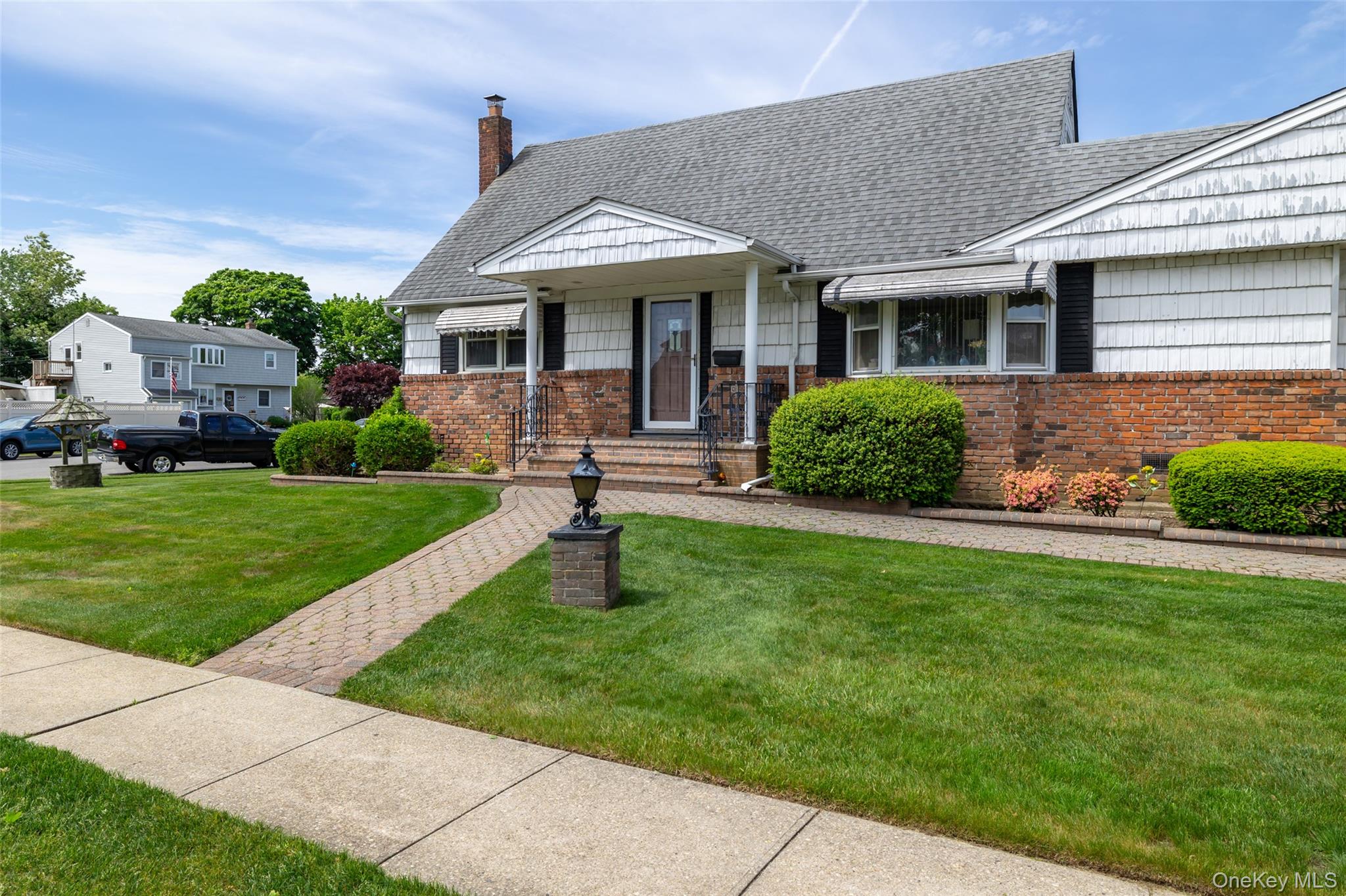 Seaford, New York, 11783, United States, 3 Bedrooms Bedrooms, ,2 BathroomsBathrooms,Residential,For Sale,2048212