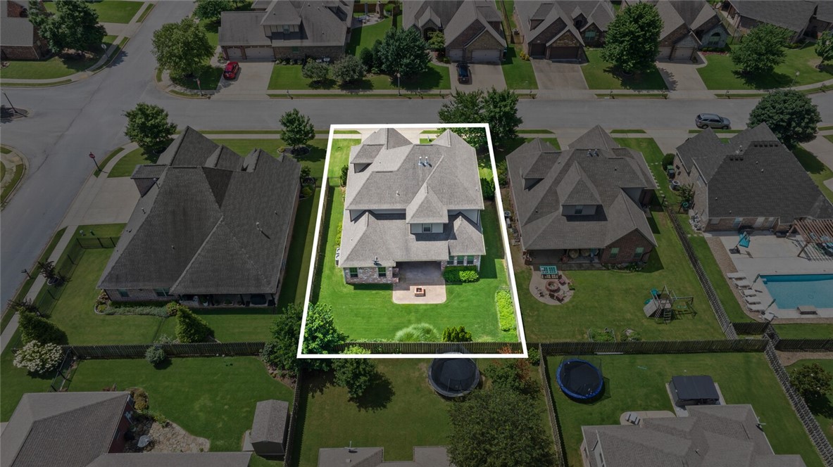 Rogers, Arkansas, 72758, United States, 5 Bedrooms Bedrooms, ,4 BathroomsBathrooms,Residential,For Sale,1882904