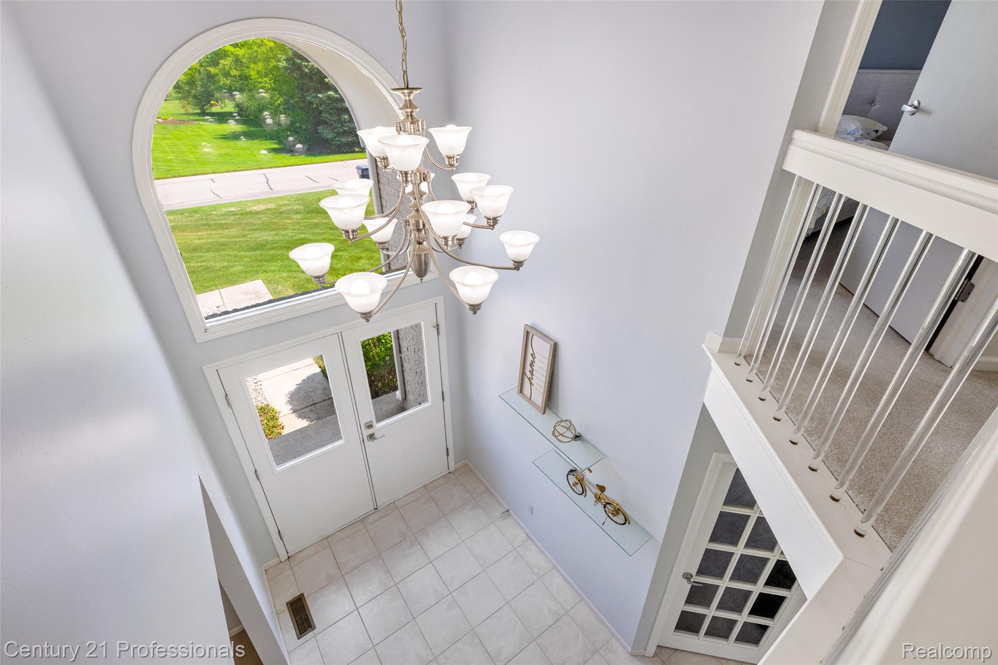 LakeOrion, Michigan, 48359, United States, 4 Bedrooms Bedrooms, ,3 BathroomsBathrooms,Residential,For Sale,1973715