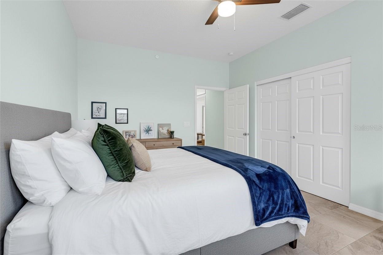 WEIRSDALE, Florida, 32195, United States, 5 Bedrooms Bedrooms, ,3 BathroomsBathrooms,Residential,For Sale,1979385