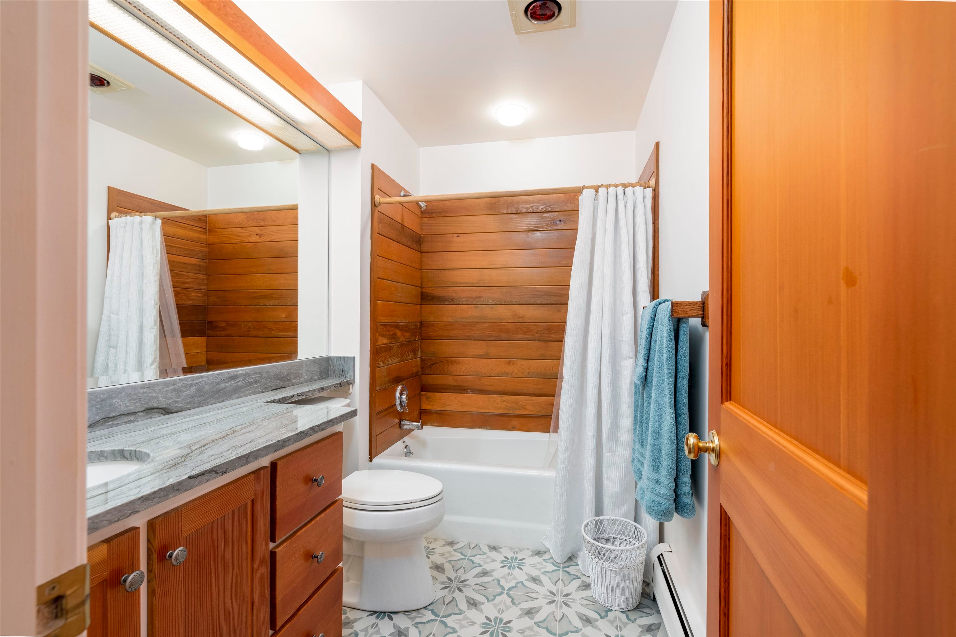 Stowe, Vermont, 05672, United States, 4 Bedrooms Bedrooms, ,2 BathroomsBathrooms,Residential,For Sale,1846681