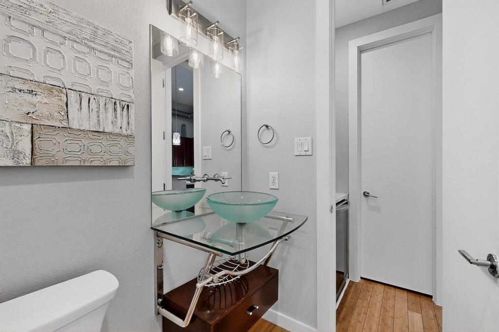 Dallas, Texas, 75204, United States, 3 Bedrooms Bedrooms, ,3 BathroomsBathrooms,Residential,For Sale,1936936