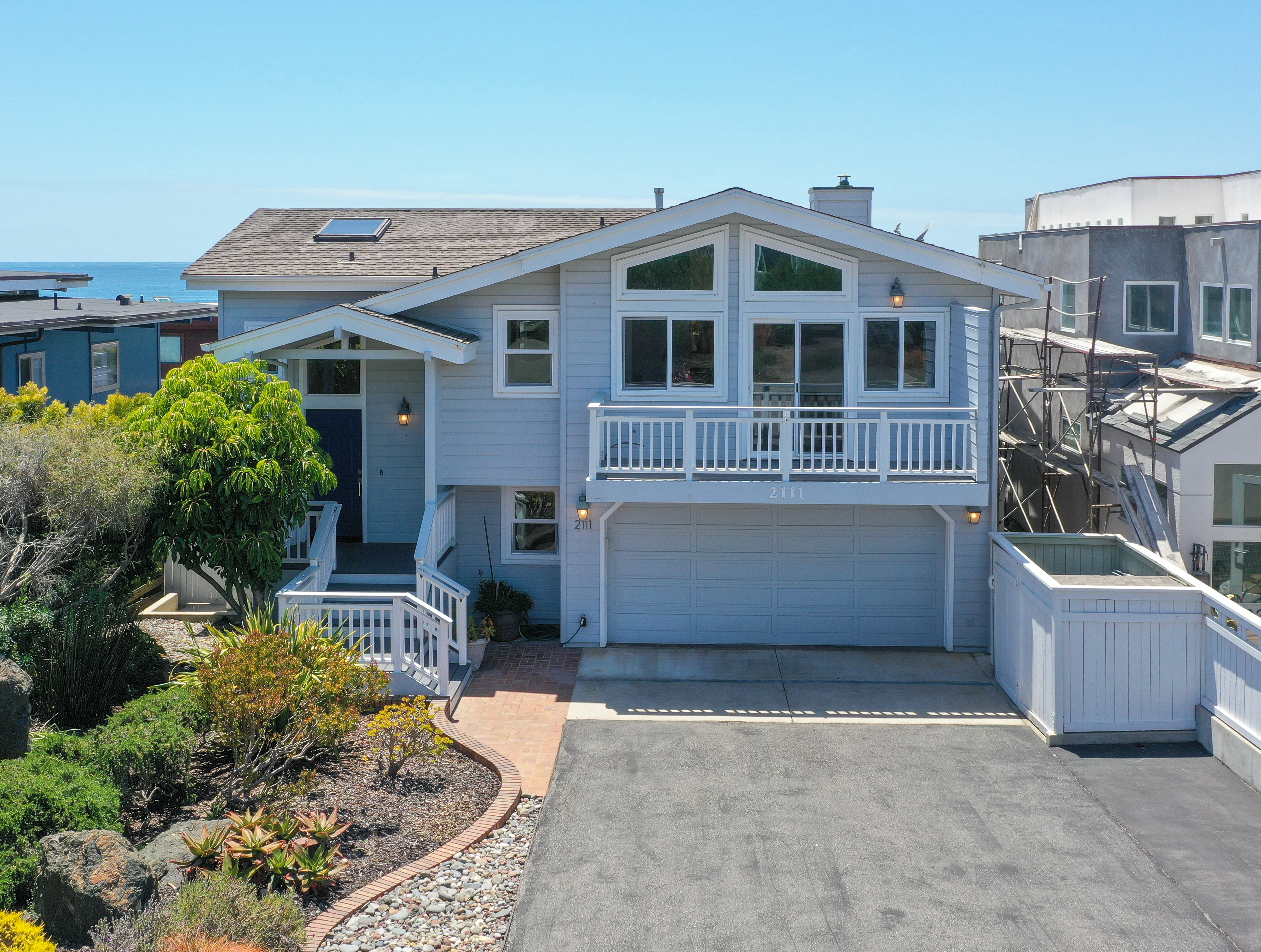  Ocean Views & Coastal Living in Coveted Marine Terrace - 物件實景