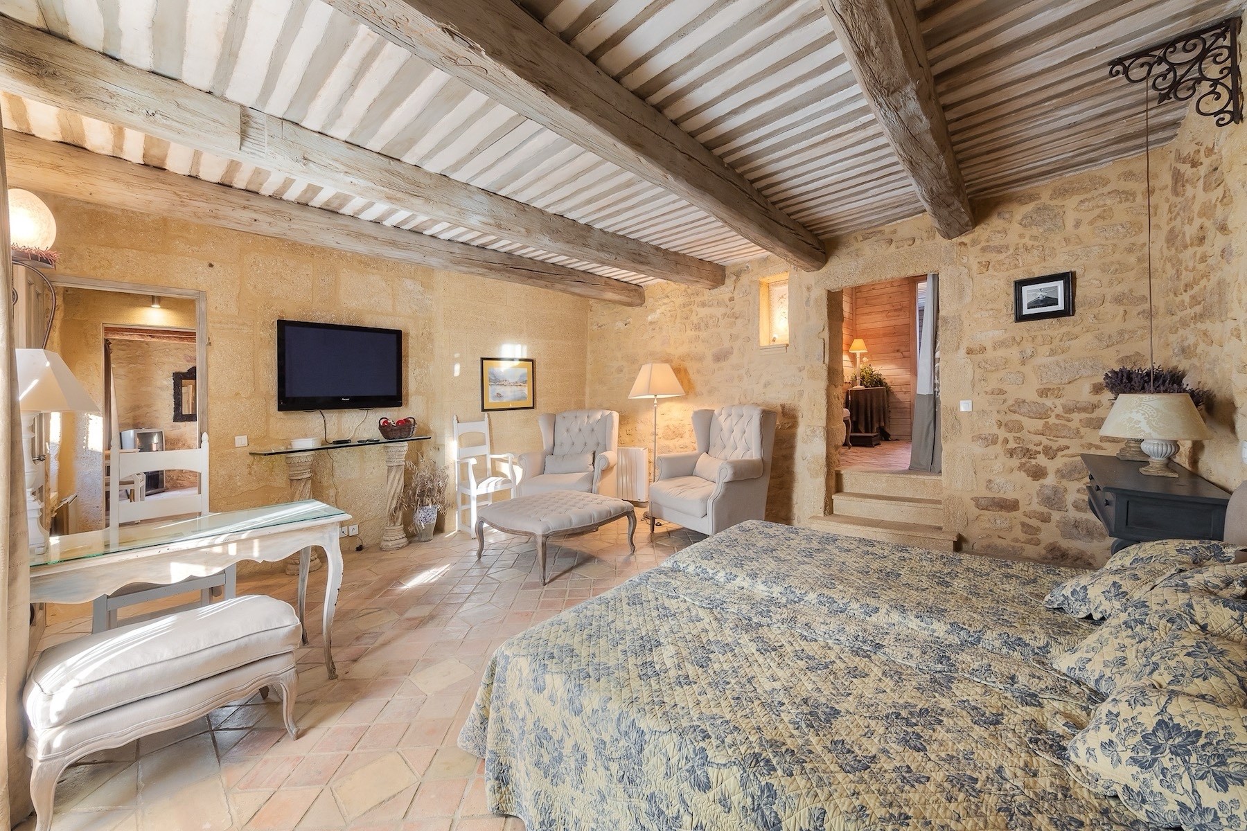 Superb stone property with swimming pool and wellness area in the heart of a so… - 物件實景