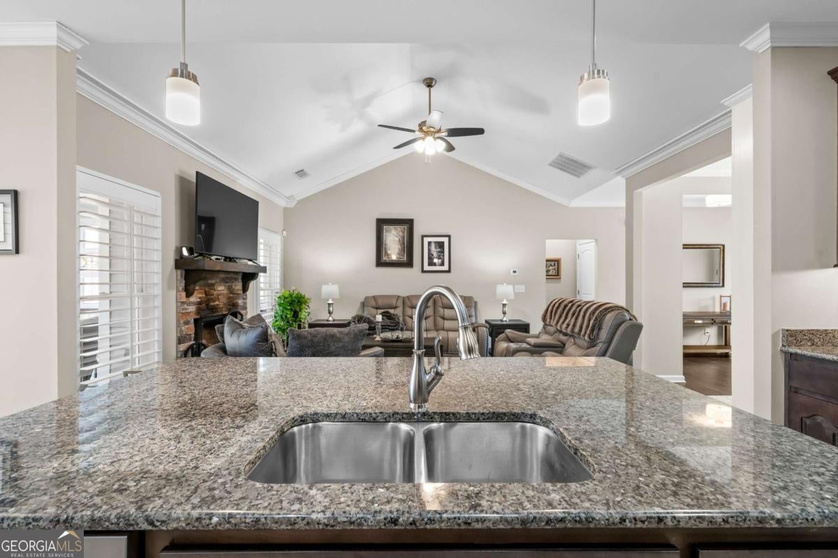 Ellijay, Georgia, 30536, United States, 3 Bedrooms Bedrooms, ,2 BathroomsBathrooms,Residential,For Sale,2013389